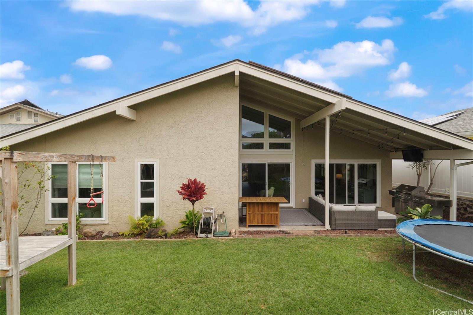 7780  Waikapu Loop Kalama Valley, Hawaii Kai home - photo 21 of 25