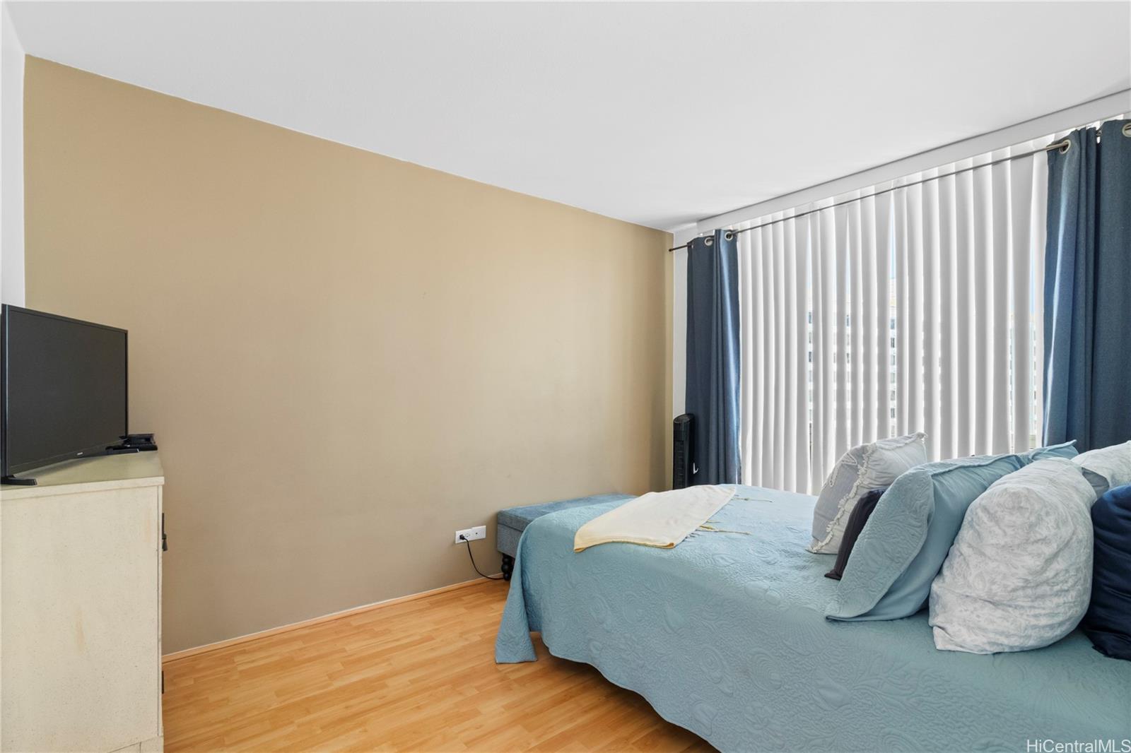 Woodrose condo # 1102, Honolulu, Hawaii - photo 5 of 12