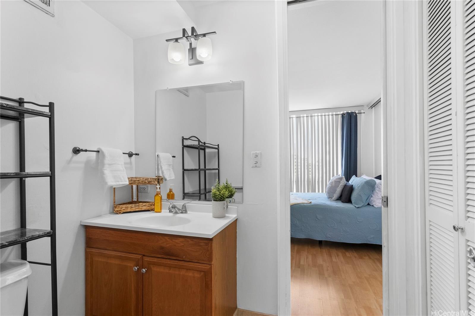 Woodrose condo # 1102, Honolulu, Hawaii - photo 6 of 12