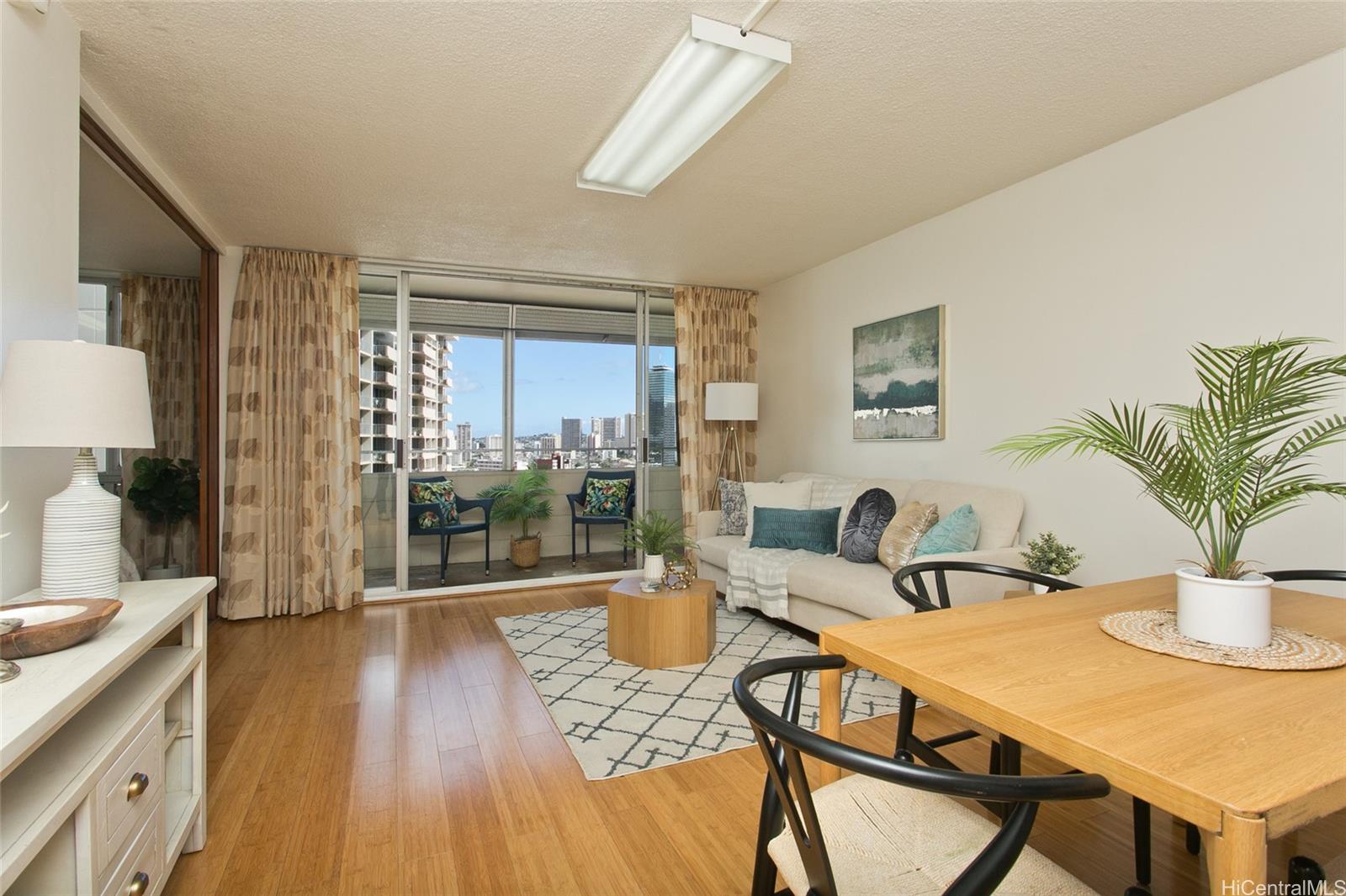 Woodrose condo # 1506, Honolulu, Hawaii - photo 2 of 17