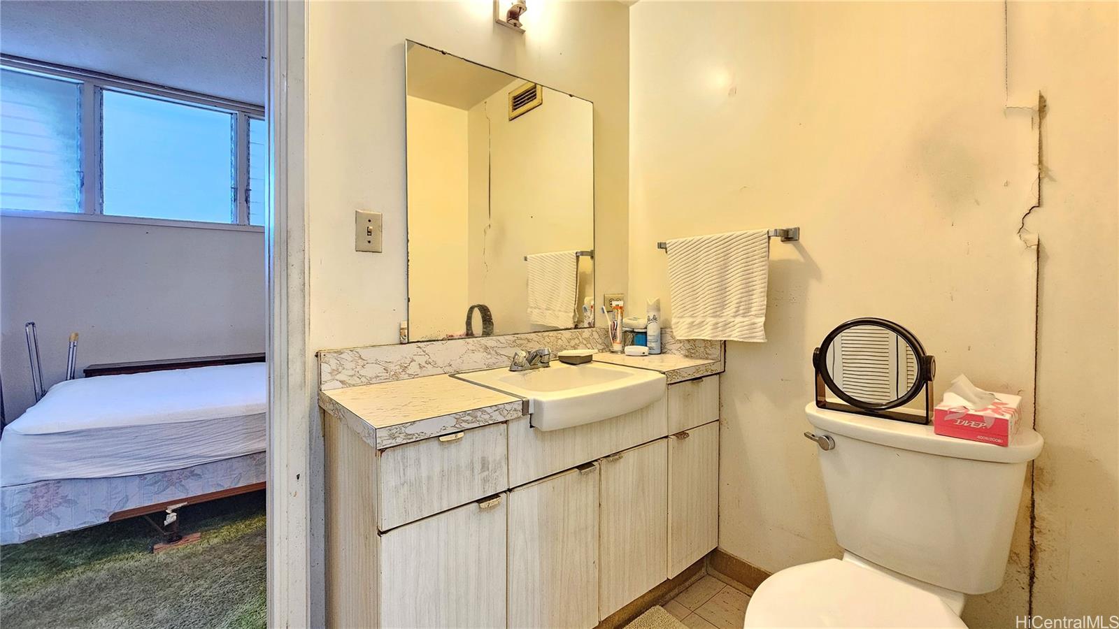 Woodrose condo # 1604, Honolulu, Hawaii - photo 12 of 25