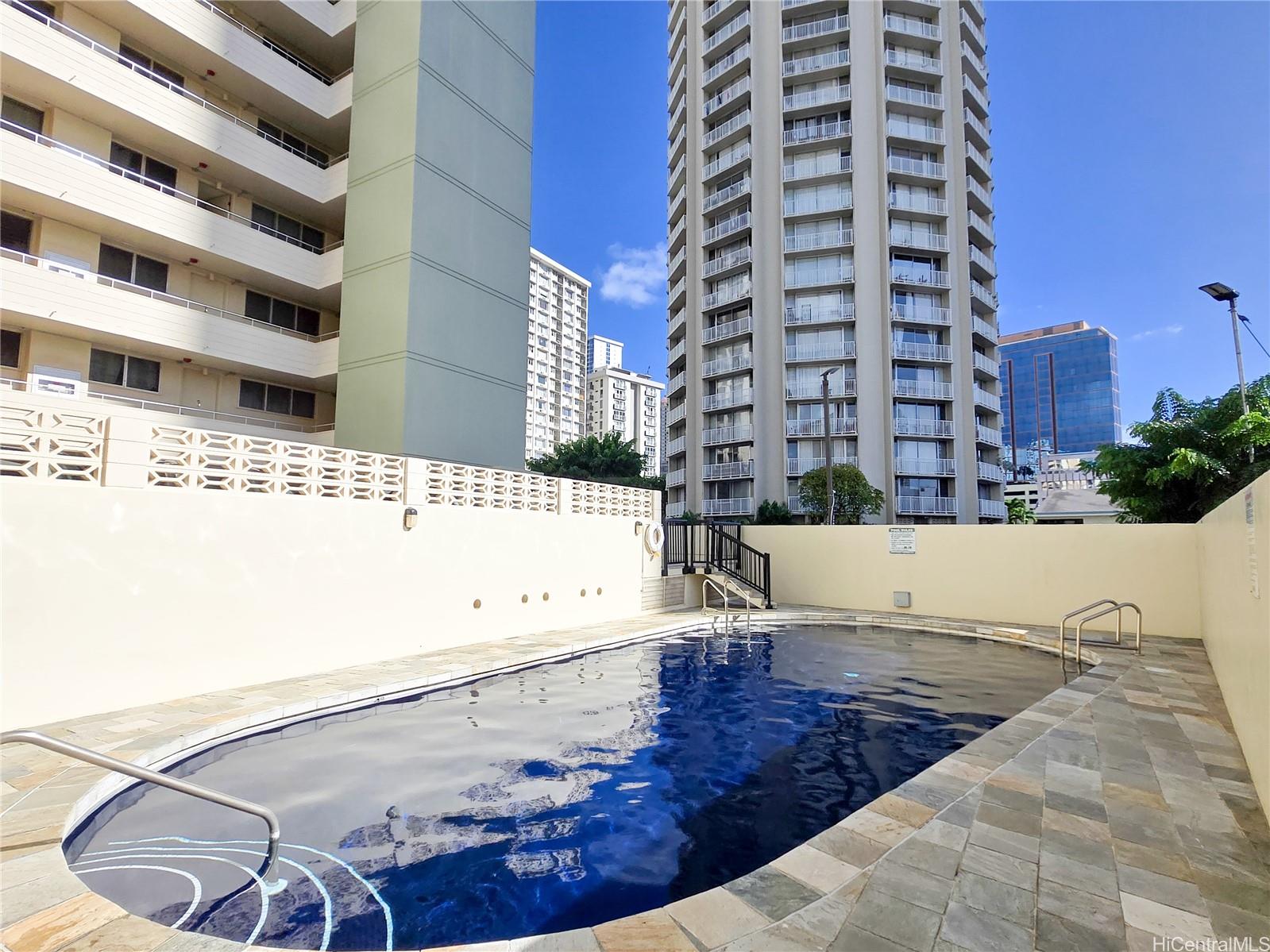 Woodrose condo # 1705, Honolulu, Hawaii - photo 16 of 18