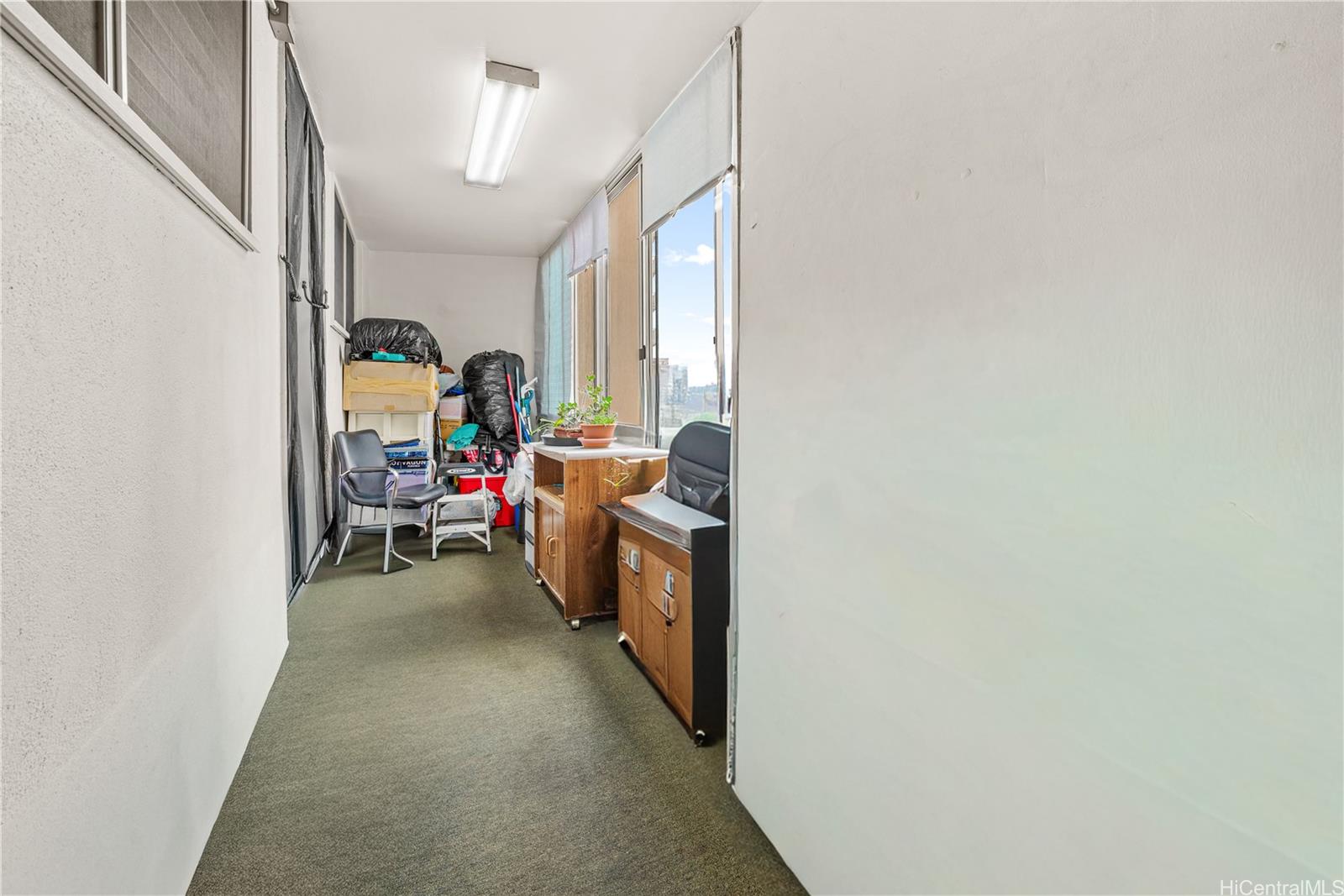 Woodrose condo # 408, Honolulu, Hawaii - photo 2 of 20