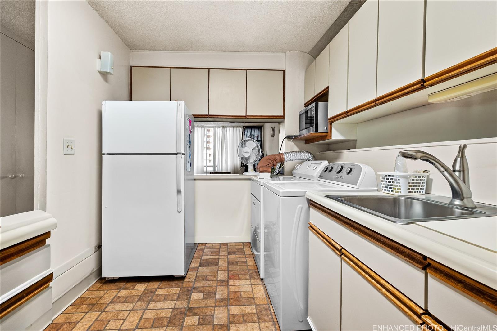 Woodrose condo # 408, Honolulu, Hawaii - photo 5 of 20