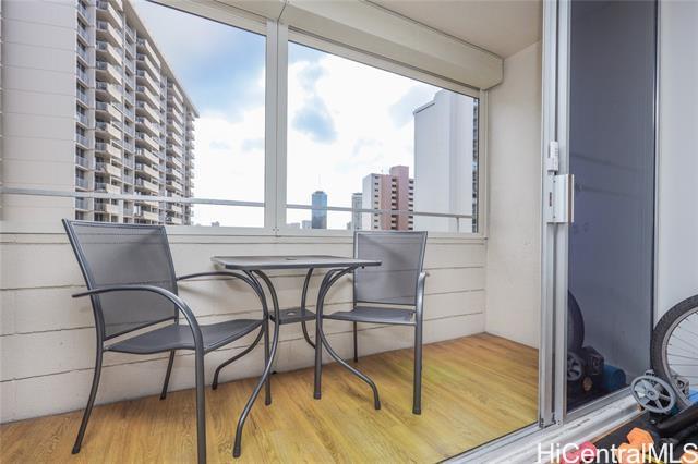 Woodrose condo # 707, Honolulu, Hawaii - photo 4 of 17