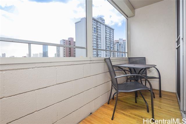 Woodrose condo # 707, Honolulu, Hawaii - photo 5 of 17