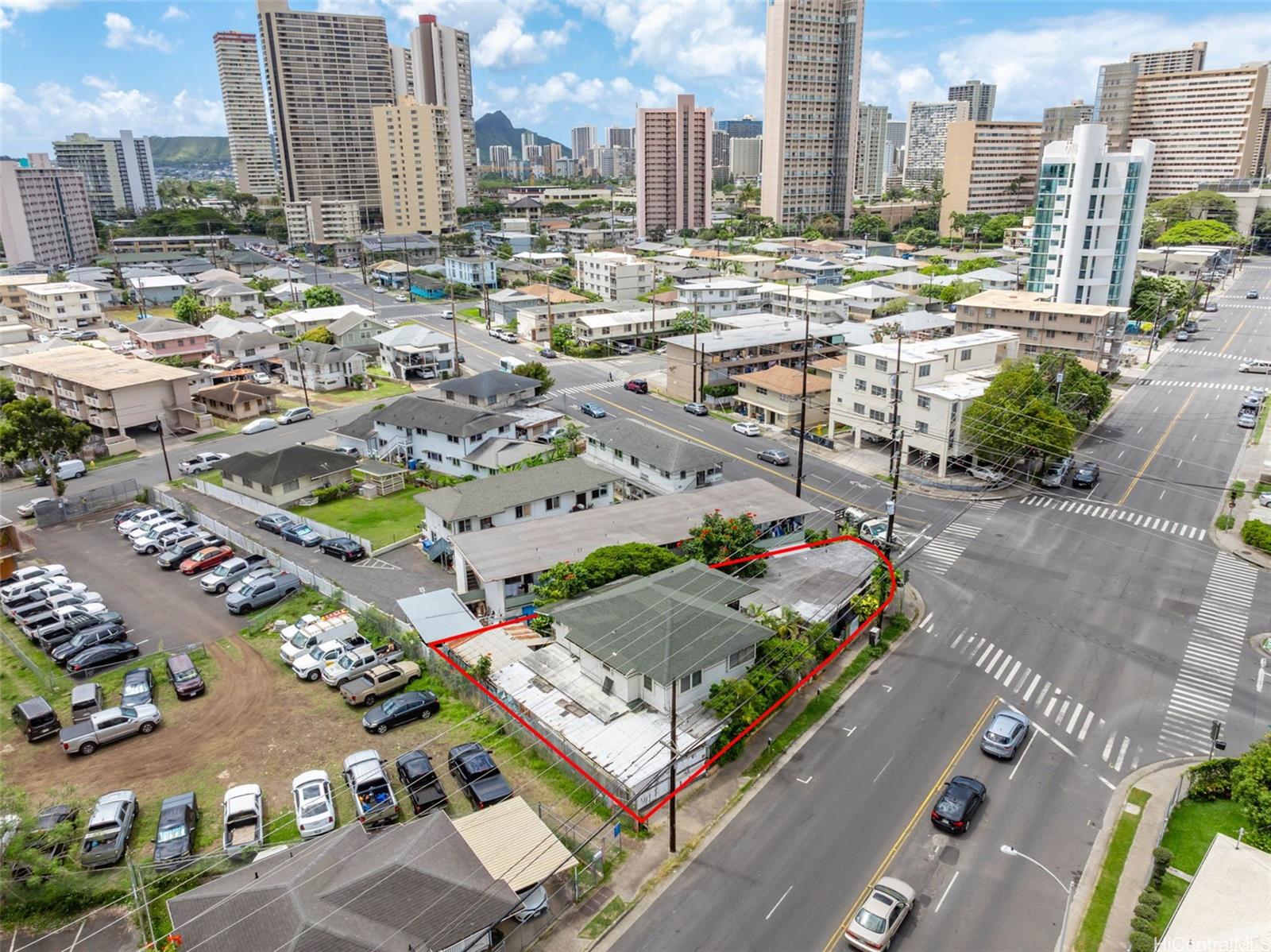 781  Isenberg Street Moiliili, Honolulu home - photo 2 of 5