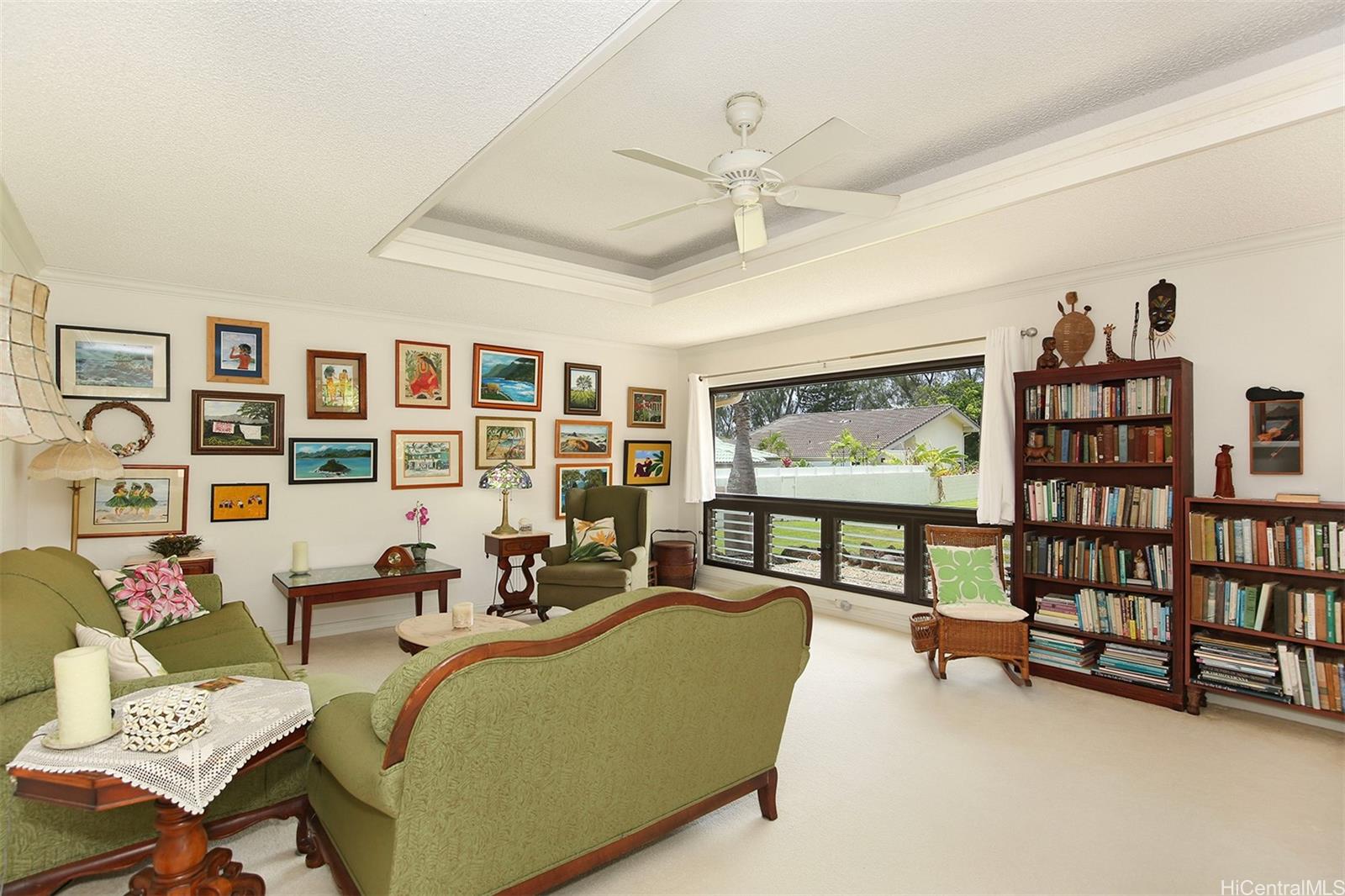 7821  Makaaoa Pl Queens Gate, Hawaii Kai home - photo 4 of 17