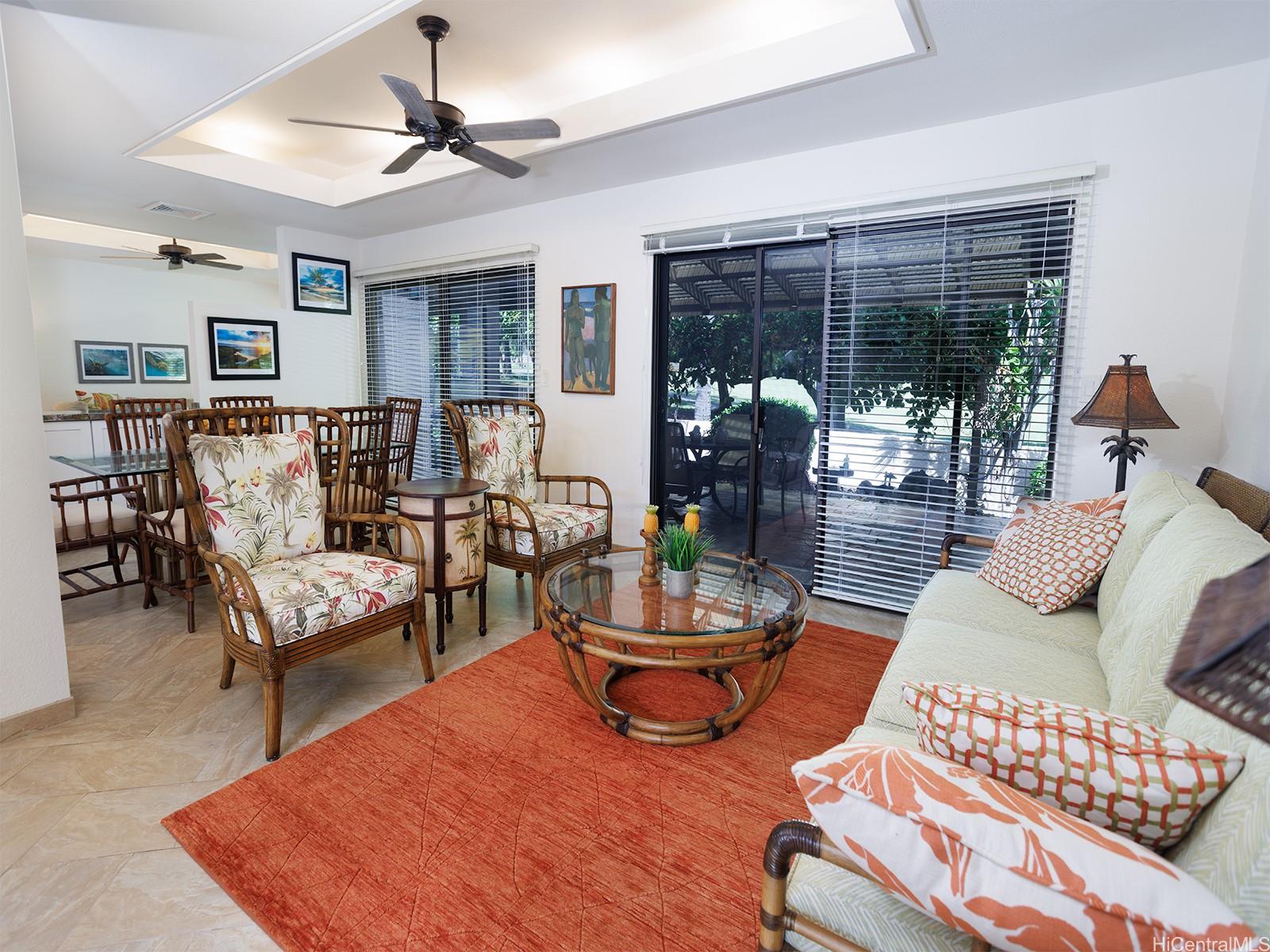 7832  Makaaoa Pl Queens Gate, Hawaii Kai home - photo 2 of 25