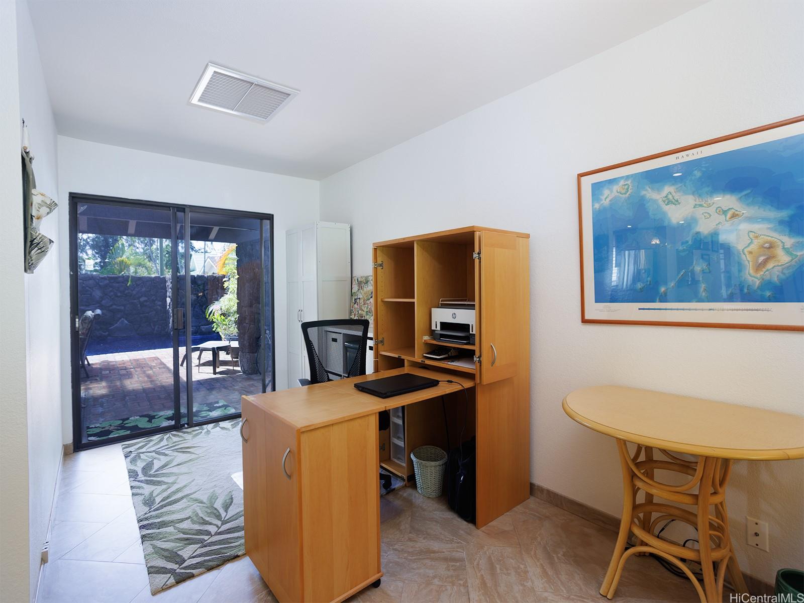 7832  Makaaoa Pl Queens Gate, Hawaii Kai home - photo 7 of 25