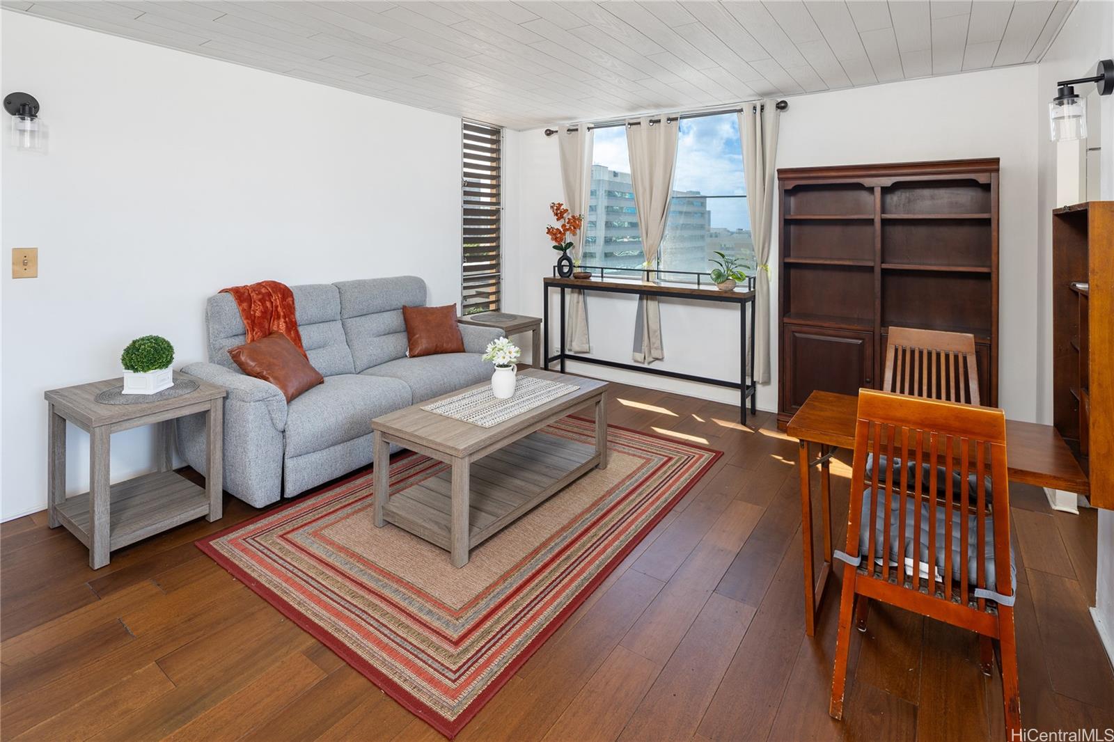 Pacific Manor condo # 804, Honolulu, Hawaii - photo 8 of 16