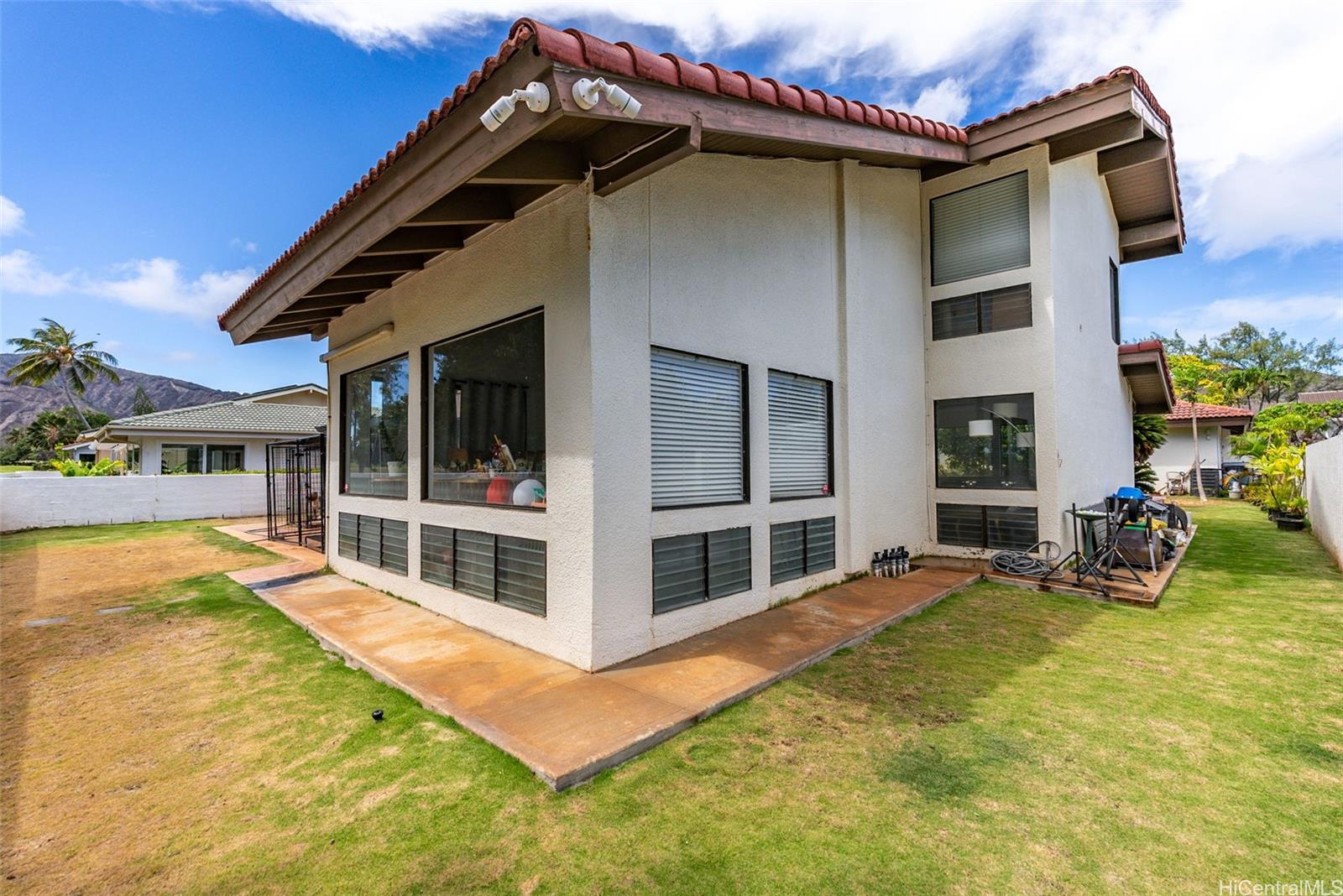 7899  Makaaoa Place Queens Gate, Hawaii Kai home - photo 11 of 25