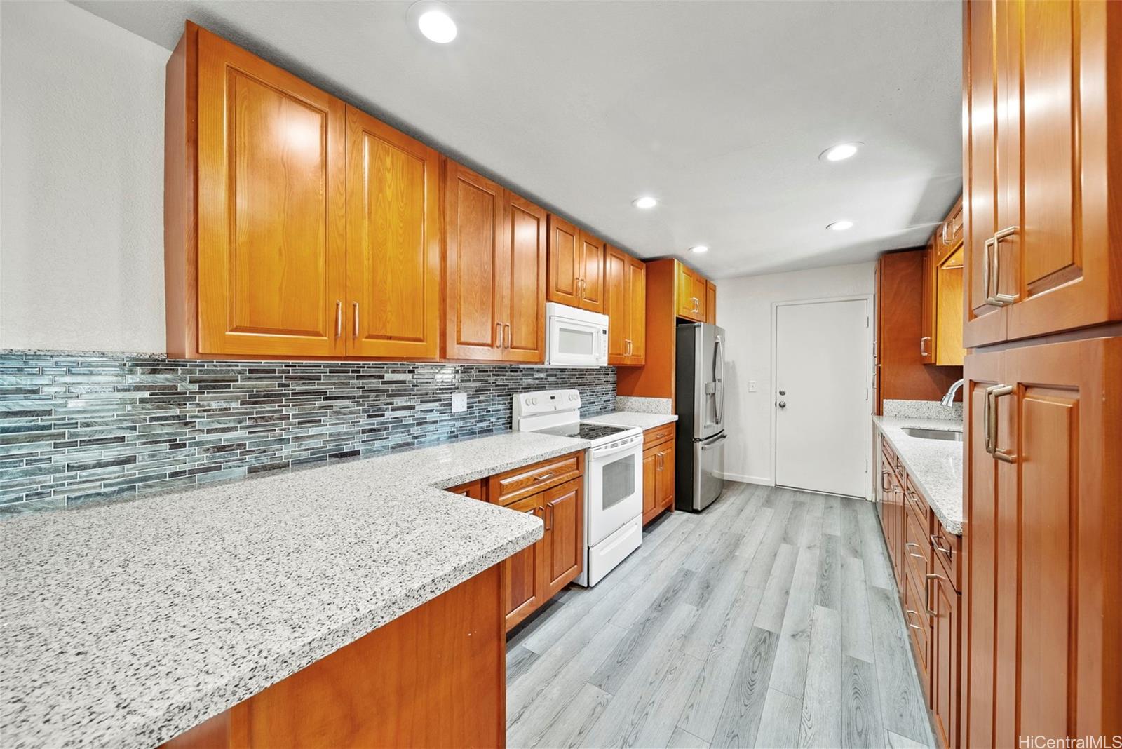 790  Ipuai Street Kalama Valley, Hawaii Kai home - photo 5 of 25