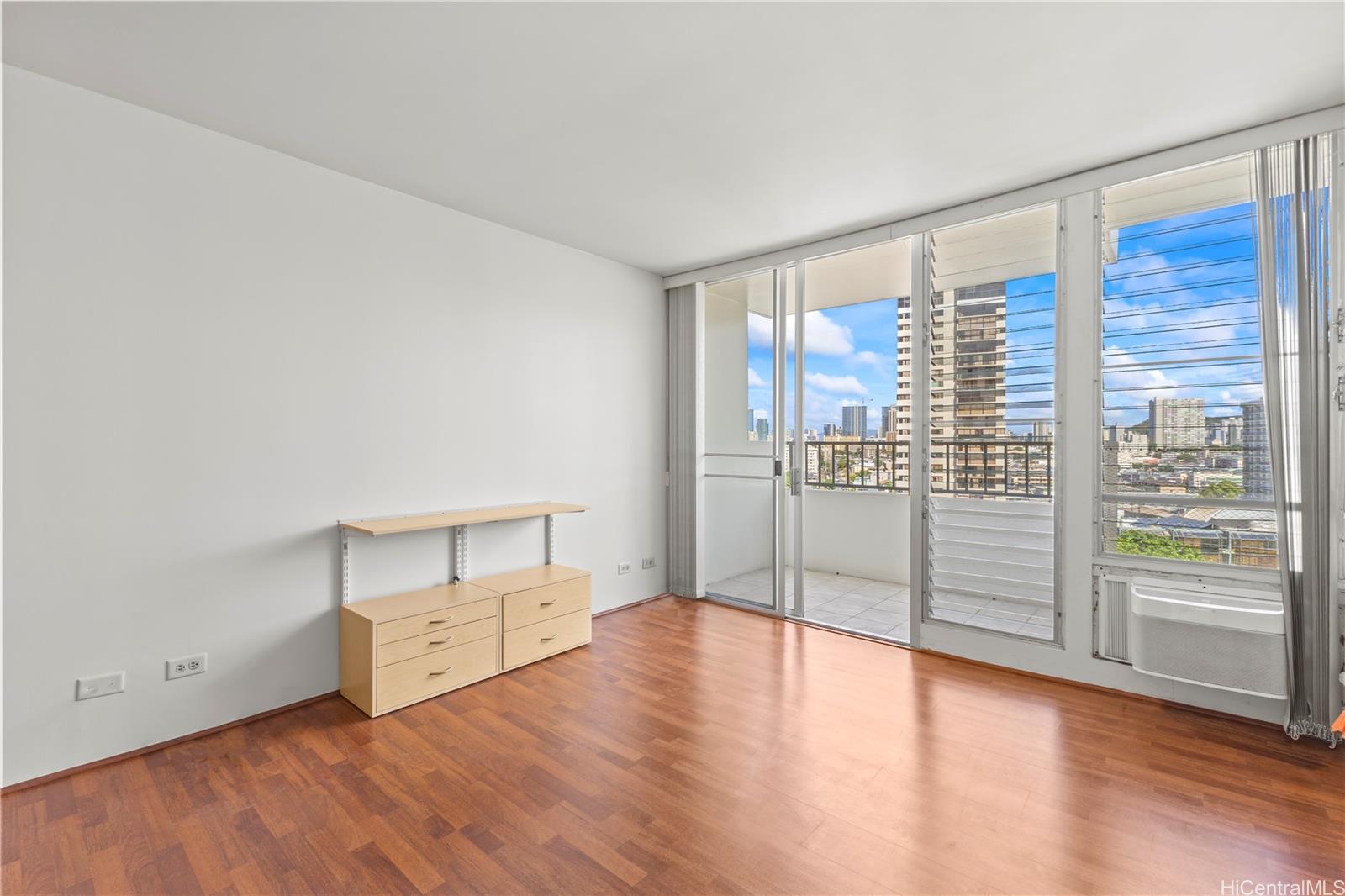 Scenic Towers condo # 10C, Honolulu, Hawaii - photo 2 of 24