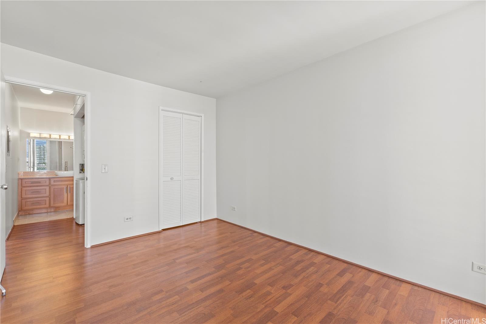 Scenic Towers condo # 10C, Honolulu, Hawaii - photo 12 of 24