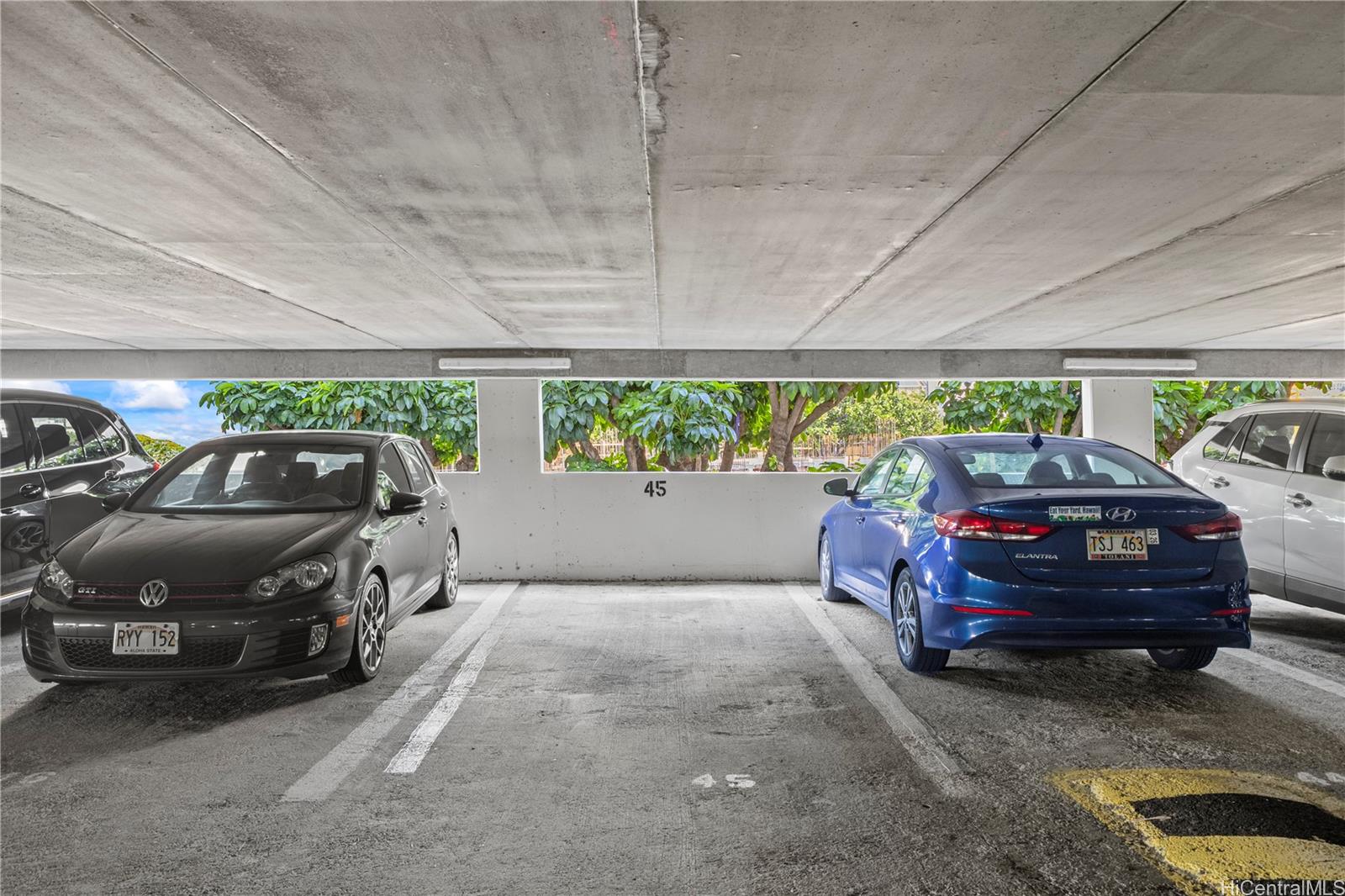 Scenic Towers condo # 10C, Honolulu, Hawaii - photo 15 of 24