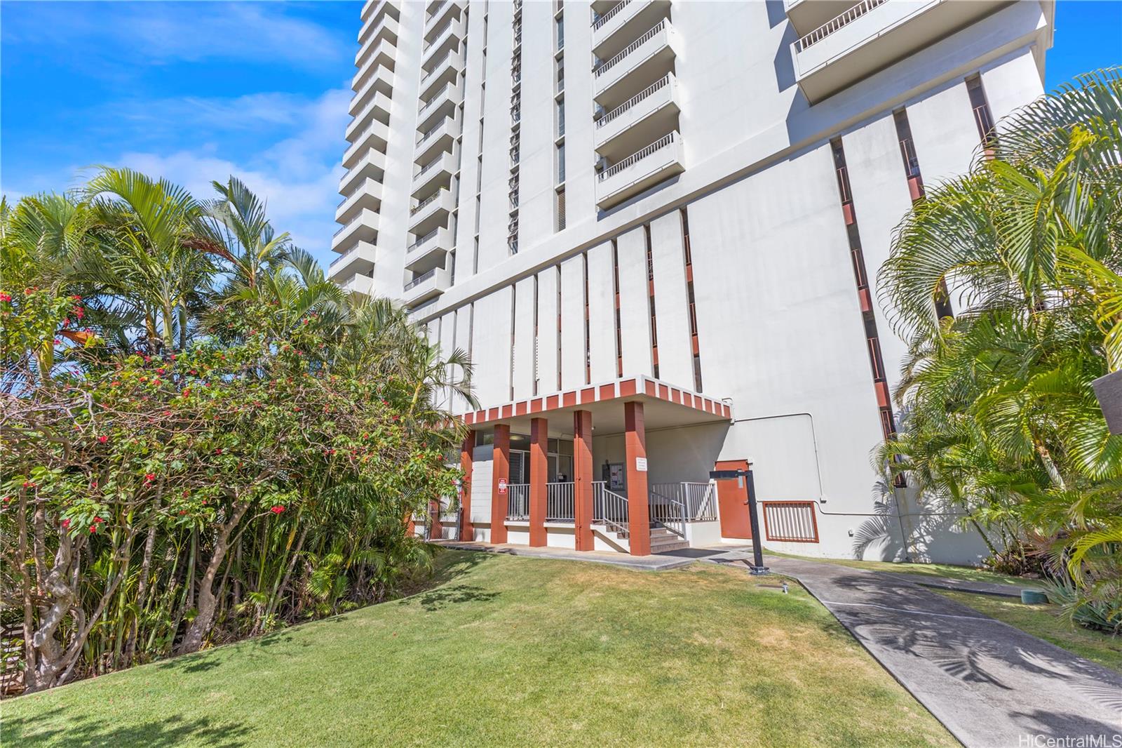 Scenic Towers condo # 10C, Honolulu, Hawaii - photo 19 of 24