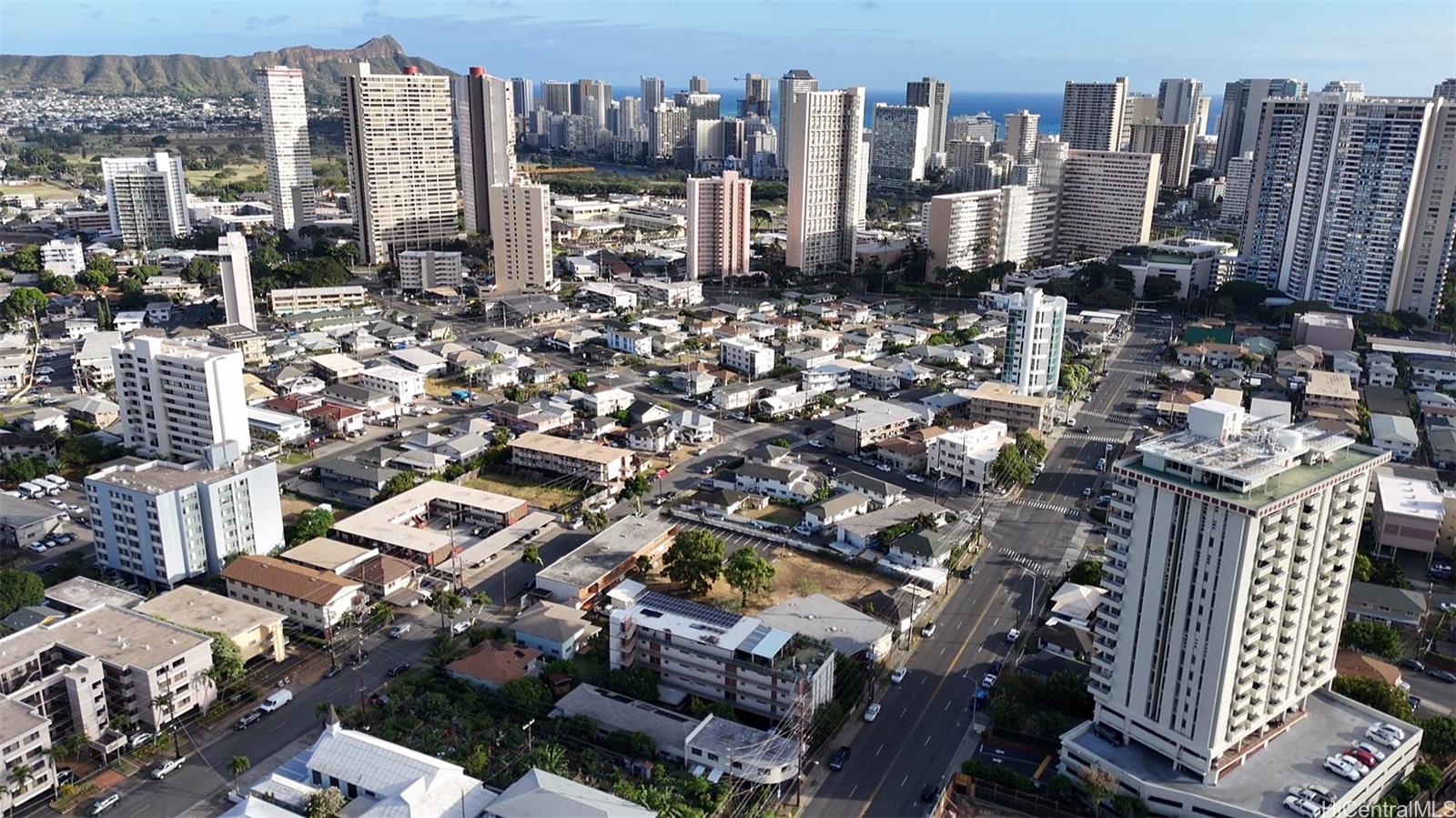 Scenic Towers condo # 10C, Honolulu, Hawaii - photo 24 of 24