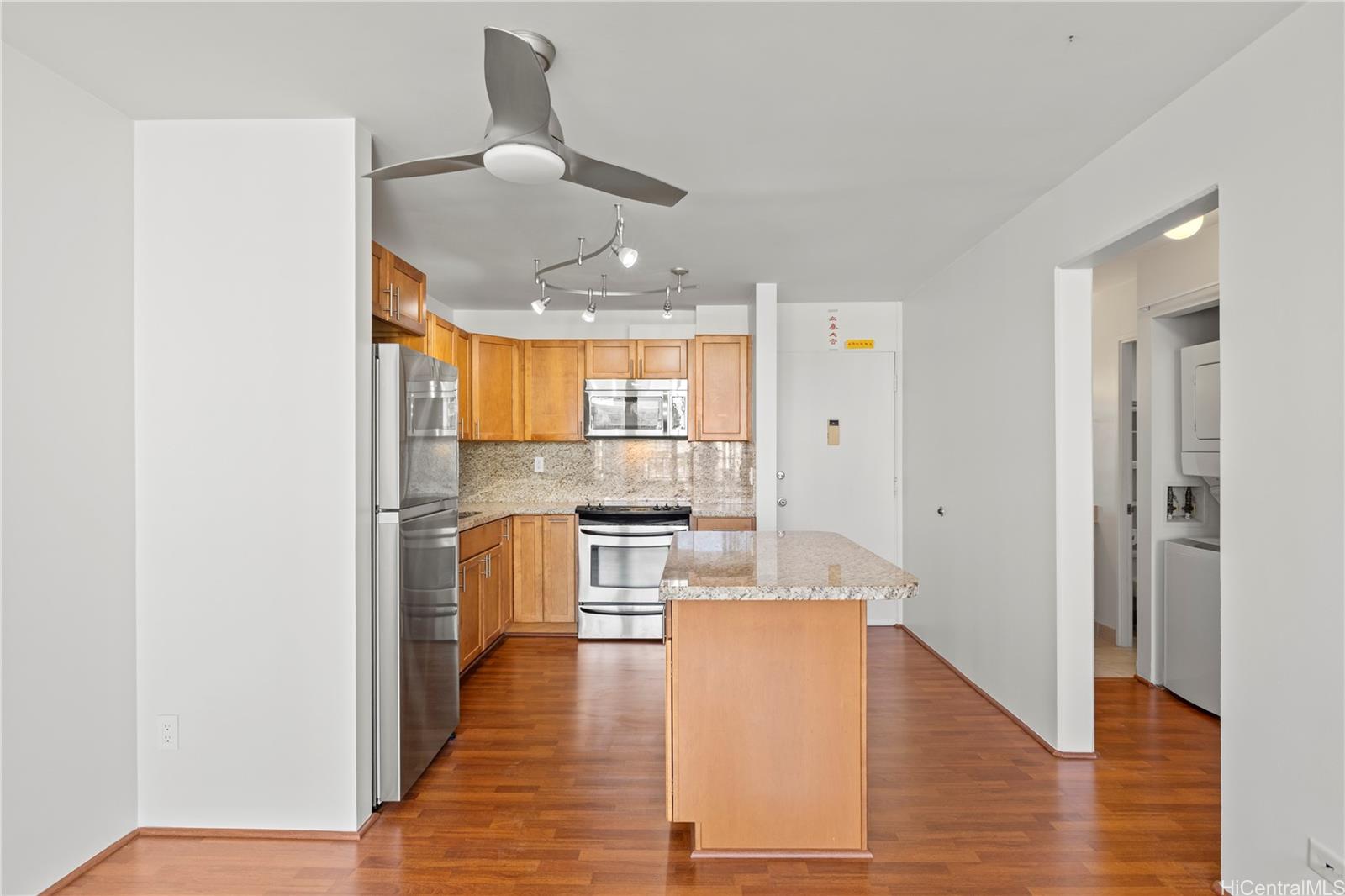 Scenic Towers condo # 10C, Honolulu, Hawaii - photo 7 of 24