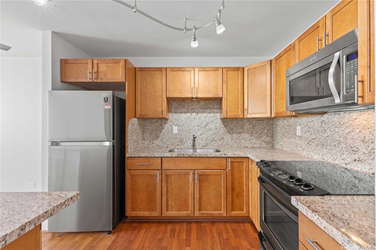 Scenic Towers condo # 10C, Honolulu, Hawaii - photo 9 of 24