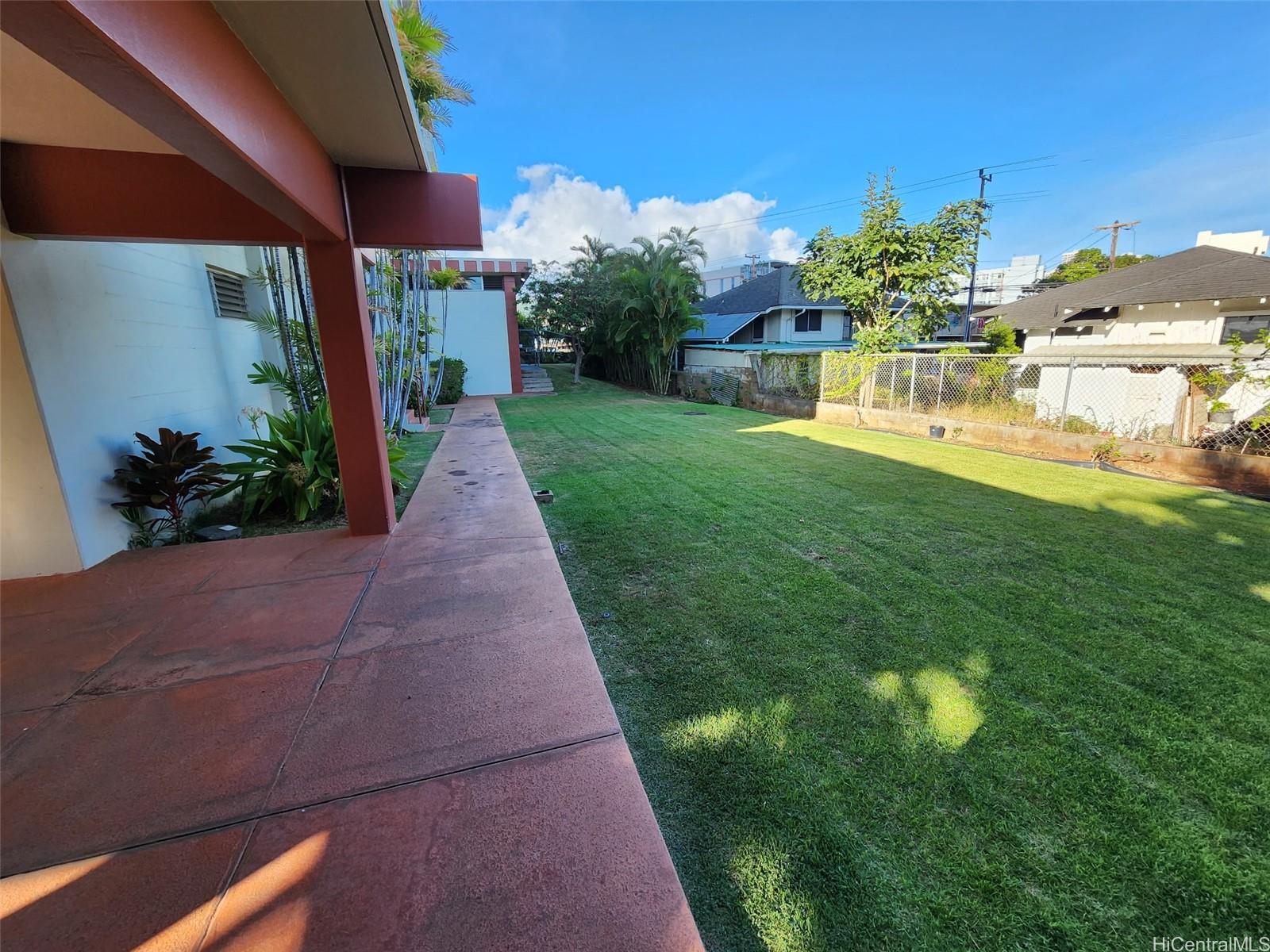 Scenic Towers condo # 8H, Honolulu, Hawaii - photo 5 of 7