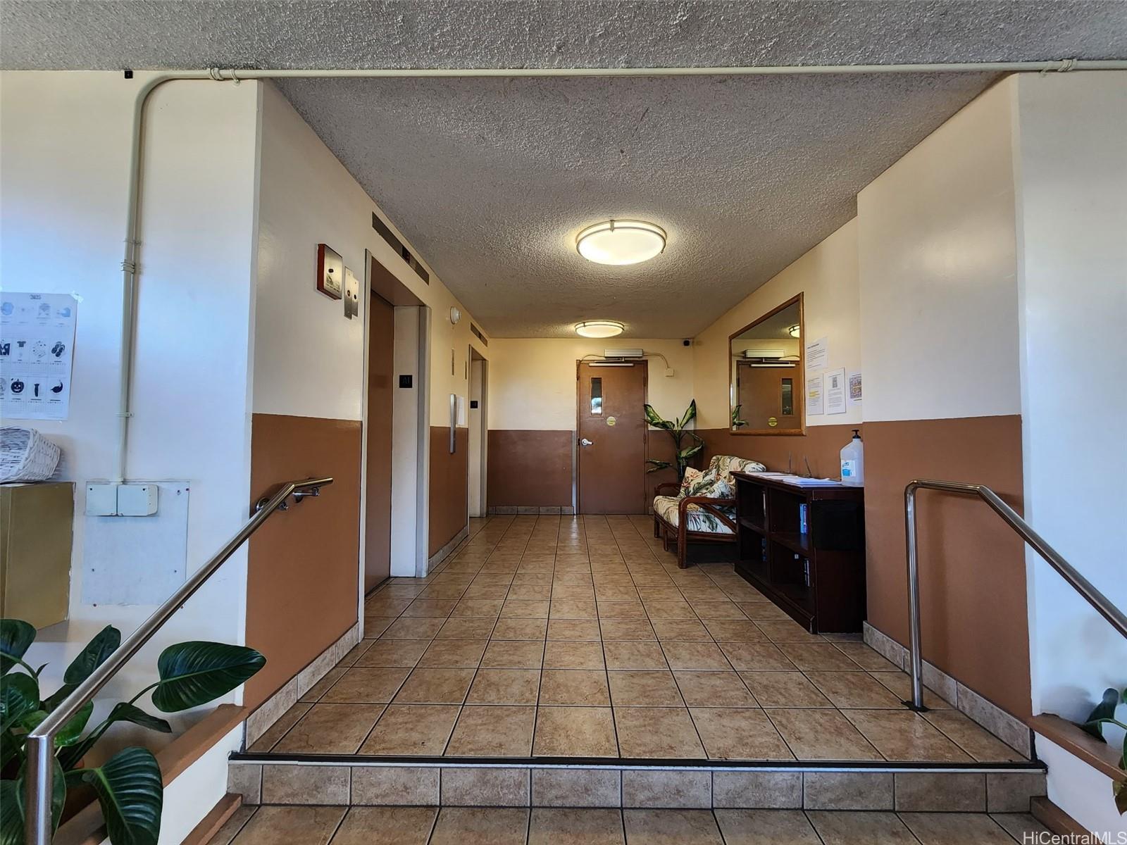 Scenic Towers condo # 8H, Honolulu, Hawaii - photo 6 of 7