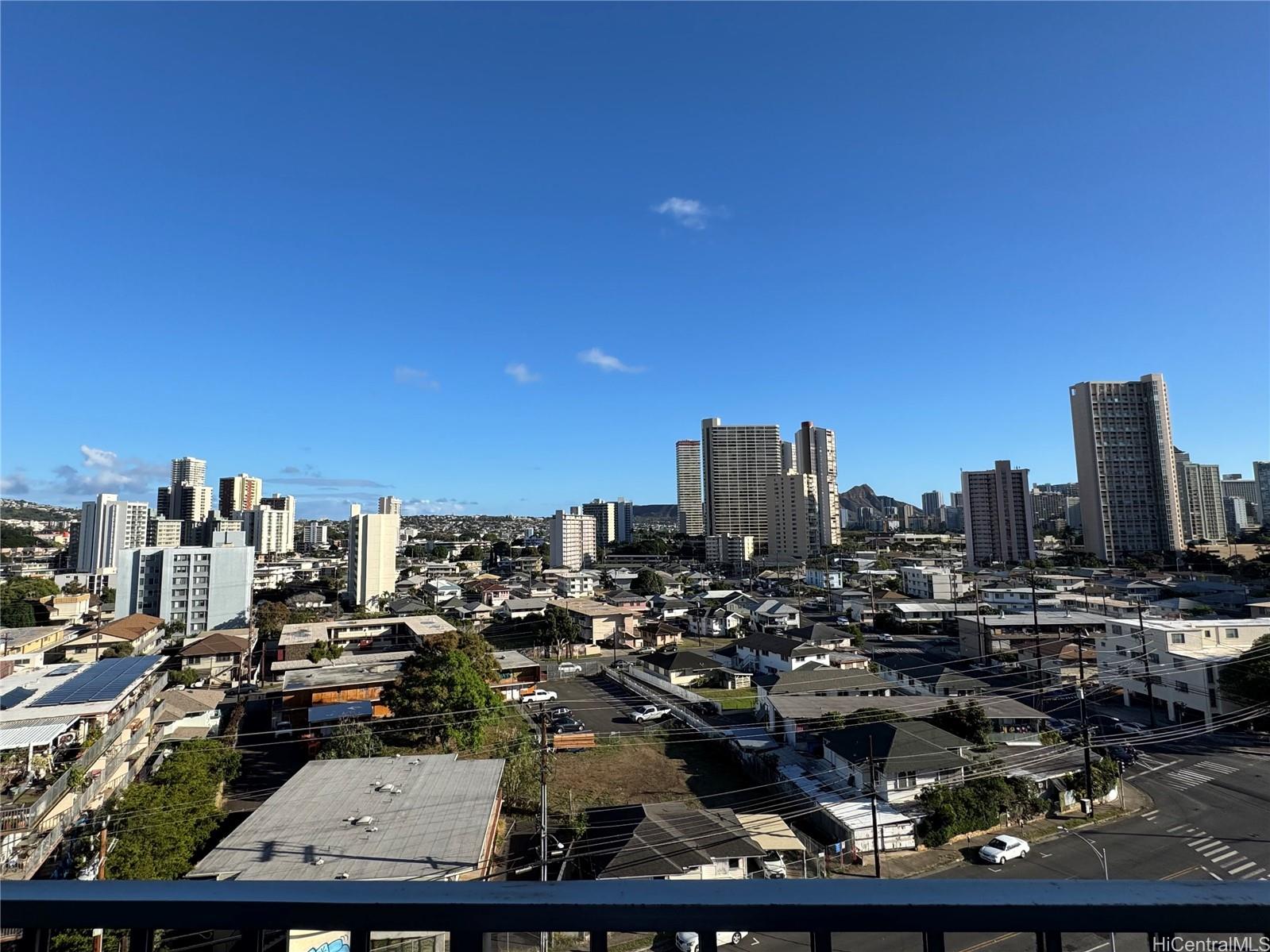 Scenic Towers condo # 9H, Honolulu, Hawaii - photo 6 of 22