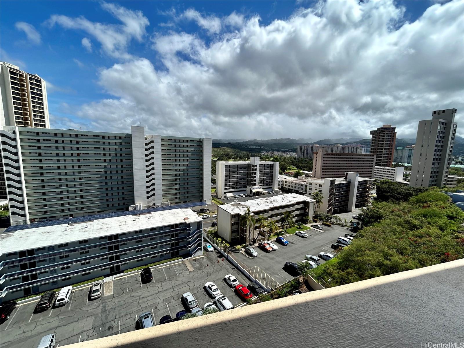 Lakeview Royal 1104, 801 Ala Nioi Place, Honolulu Salt Lake