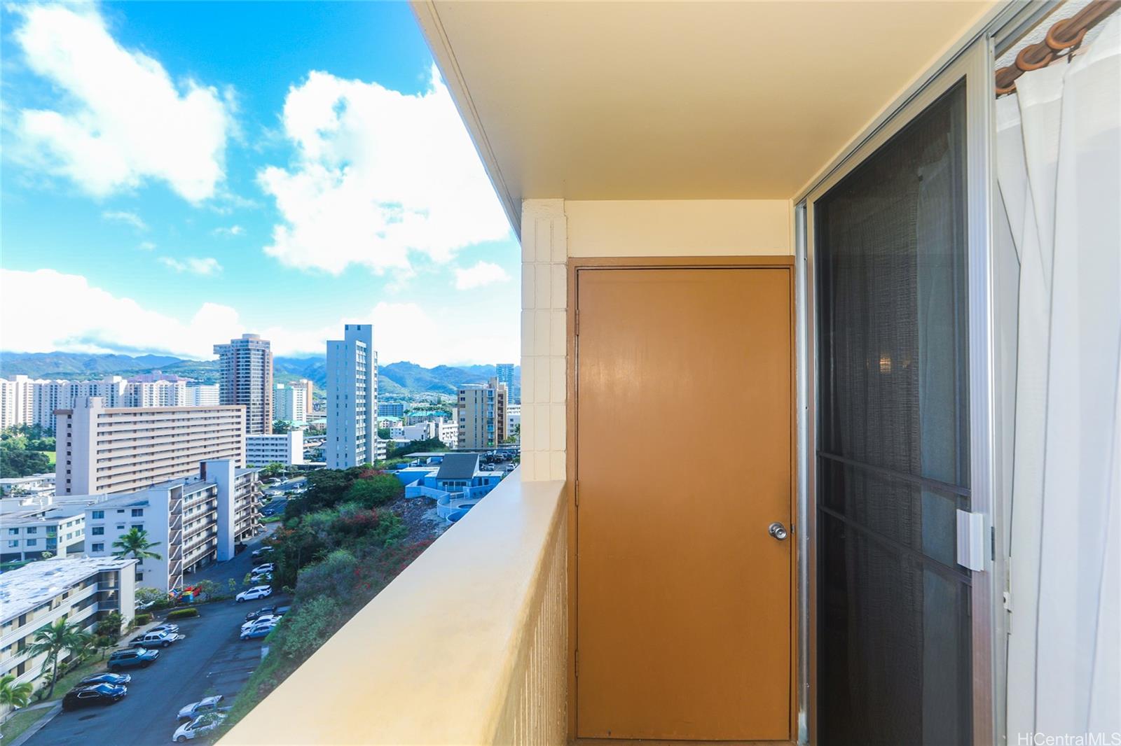 Lakeview Royal condo # 1202, Honolulu, Hawaii - photo 2 of 11