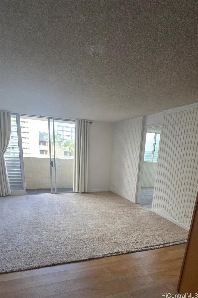 Lakeview Royal condo # 206, Honolulu, Hawaii - photo 12 of 13