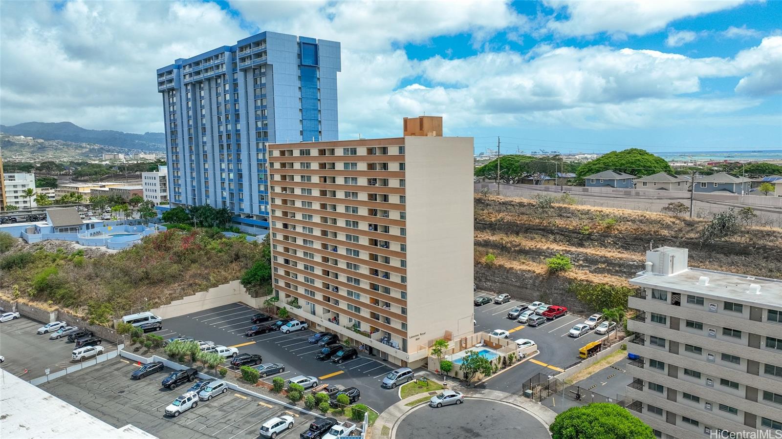 Lakeview Royal condo # 601, Honolulu, Hawaii - photo 17 of 21