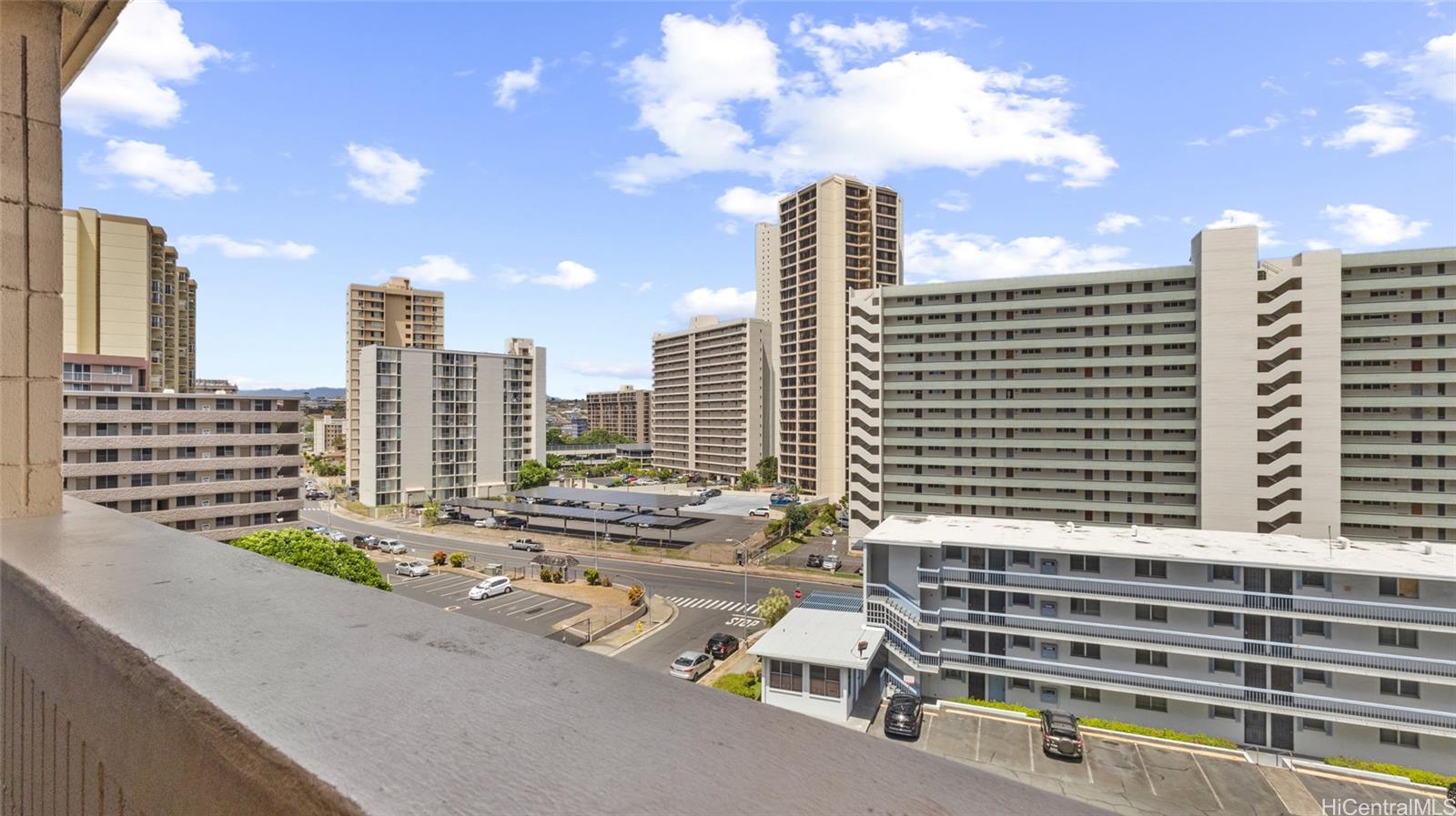 Lakeview Royal condo # 601, Honolulu, Hawaii - photo 19 of 21