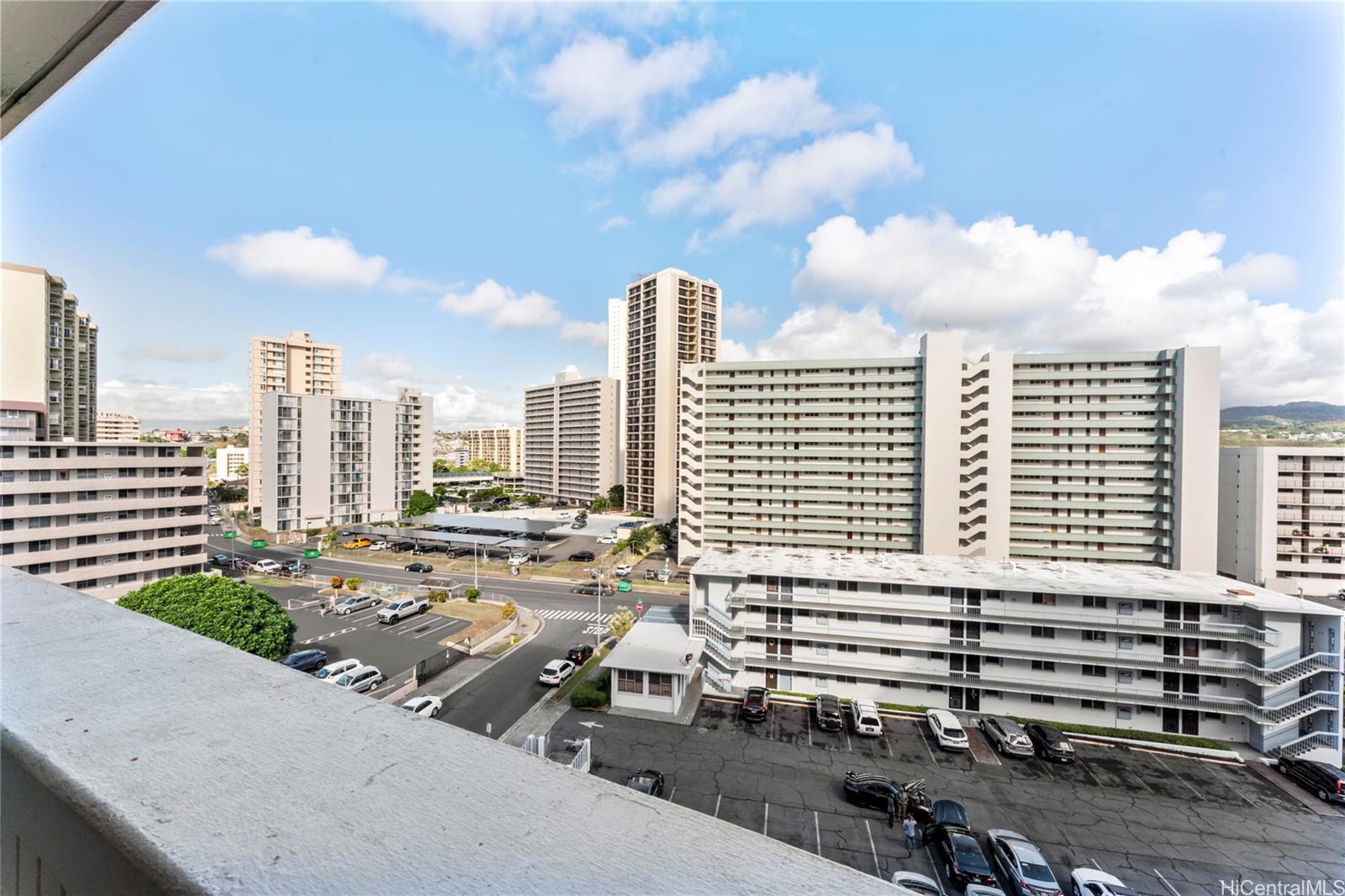 Lakeview Royal condo # 701, Honolulu, Hawaii - photo 19 of 25