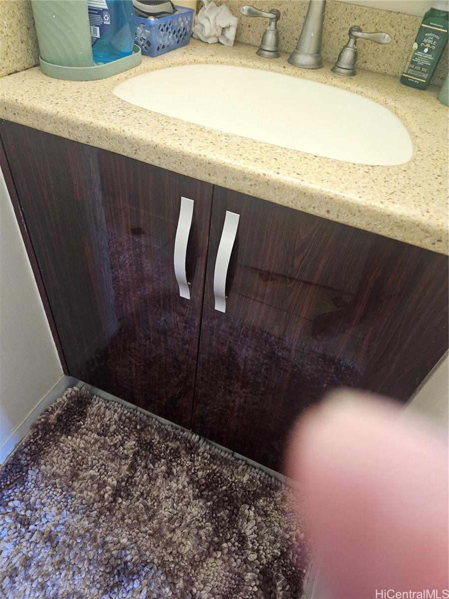 Lakeview Royal condo # 705, Honolulu, Hawaii - photo 4 of 10