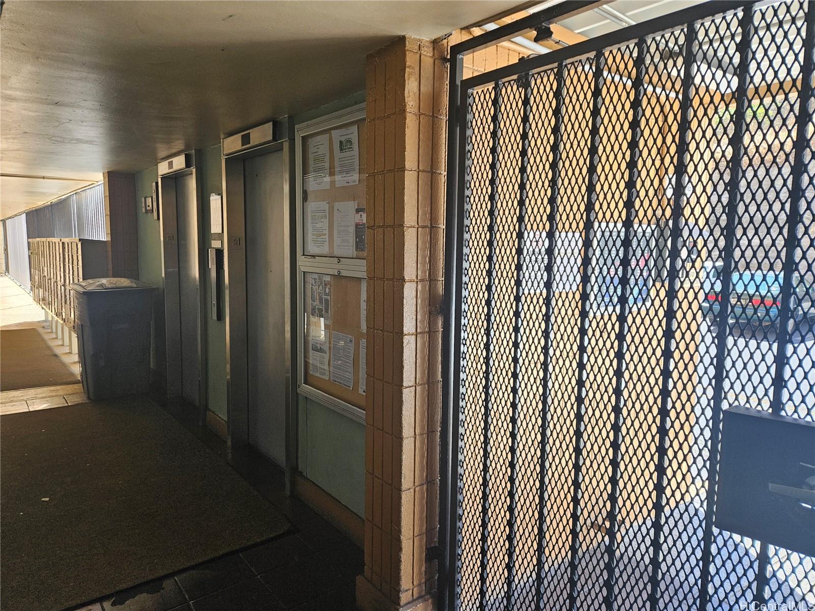 Lakeview Royal condo # 705, Honolulu, Hawaii - photo 6 of 10