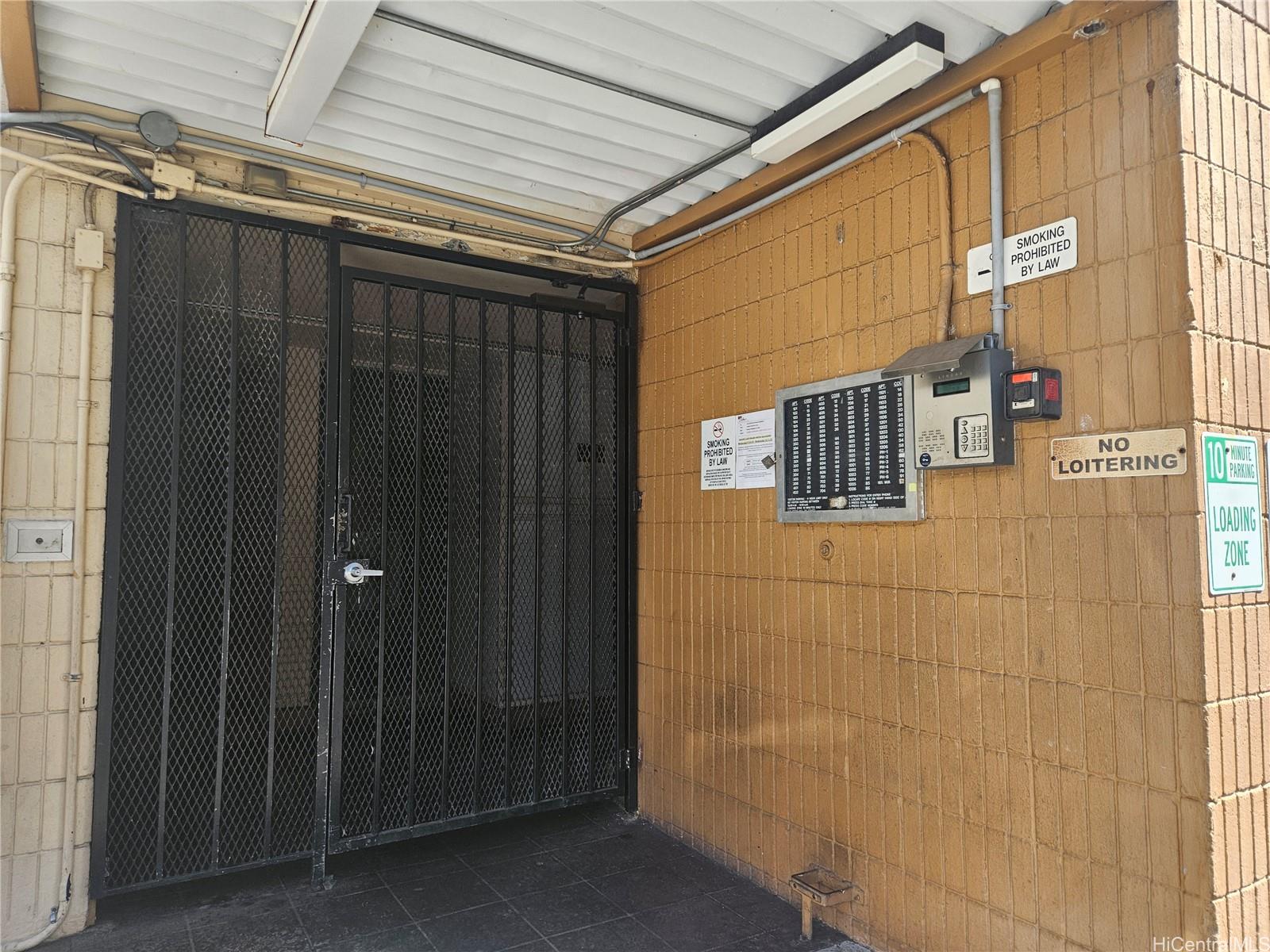 Lakeview Royal condo # 705, Honolulu, Hawaii - photo 7 of 10