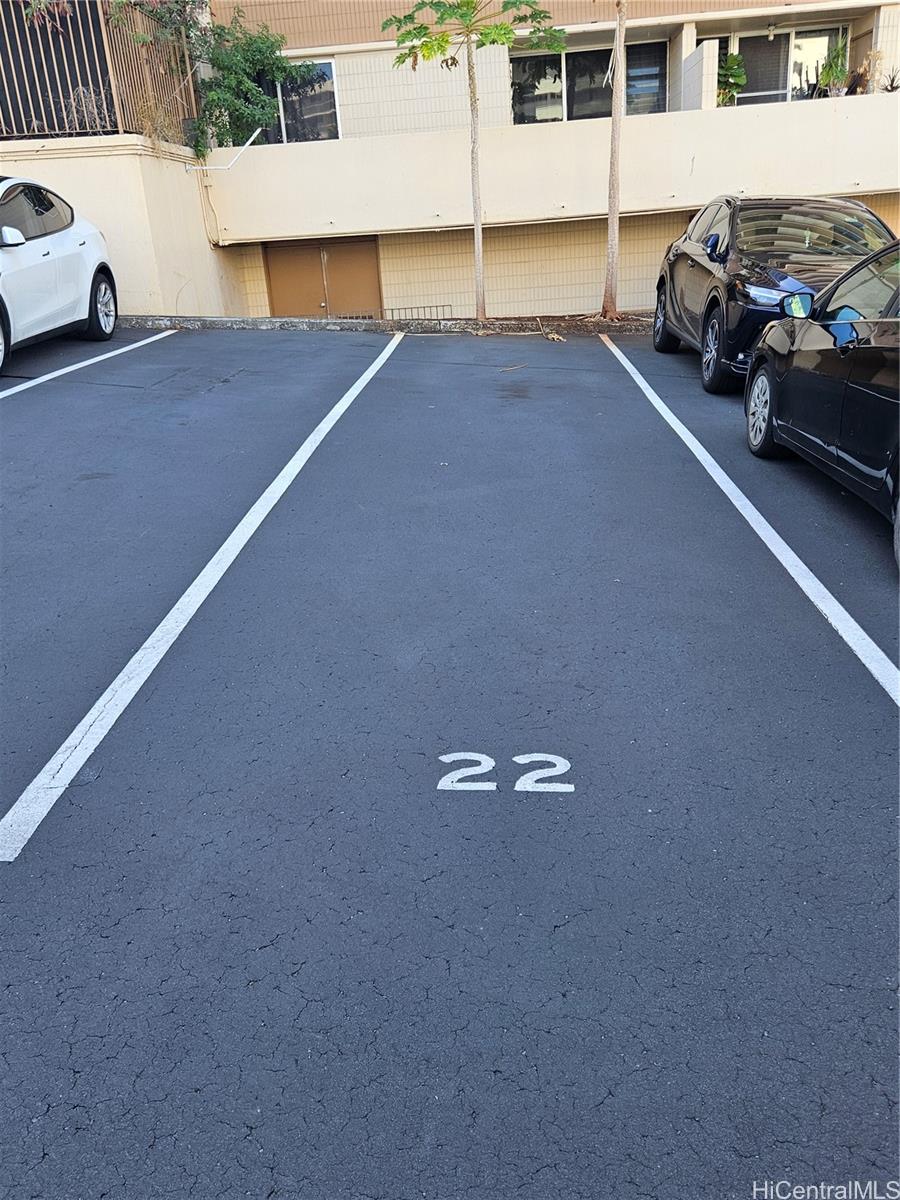 Lakeview Royal condo # 705, Honolulu, Hawaii - photo 10 of 10