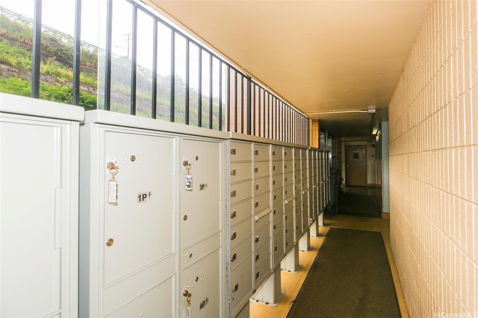 Lakeview Royal condo # 706, Honolulu, Hawaii - photo 18 of 20