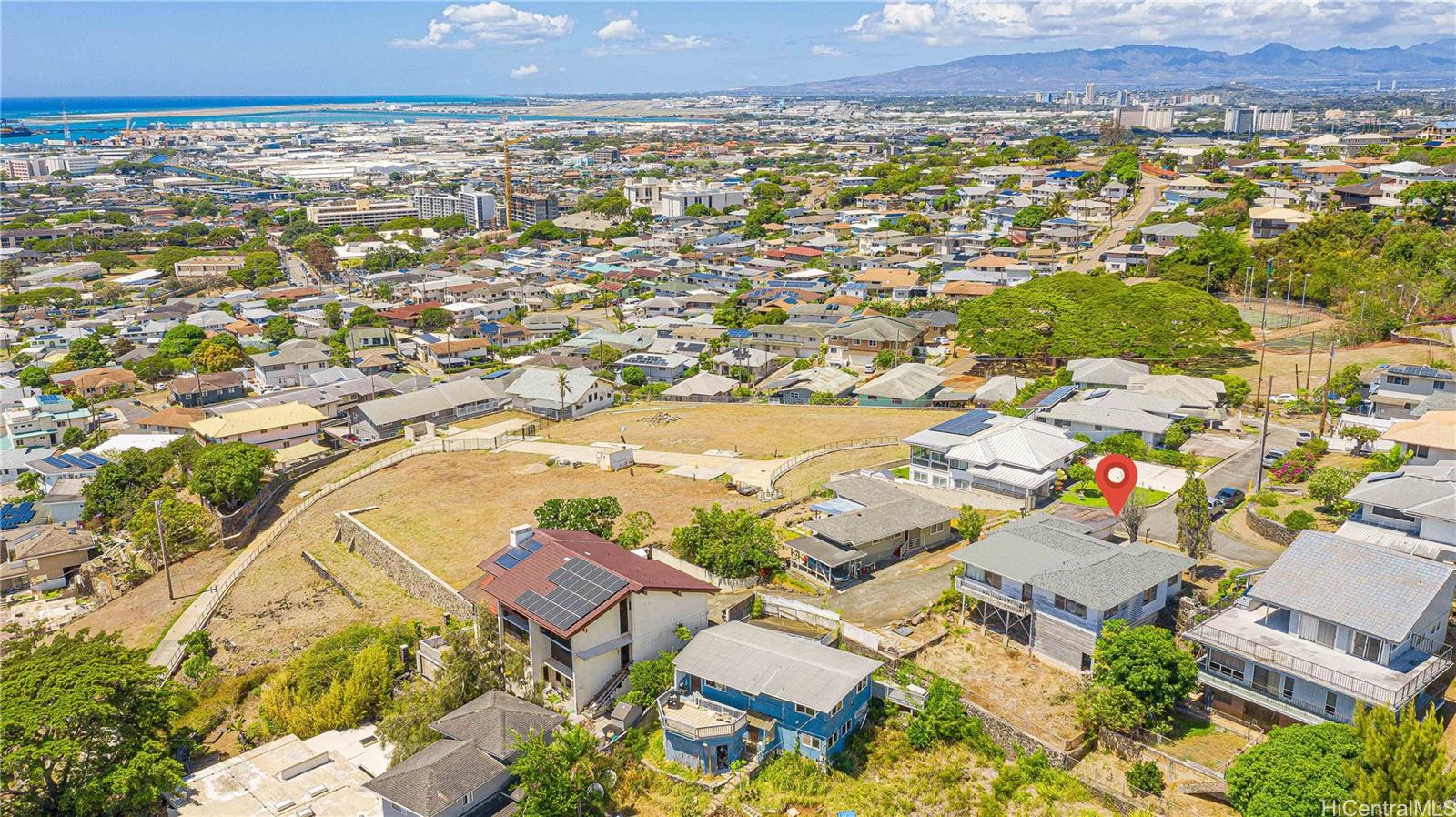 801  Iholena Place Alewa Heights, Honolulu home - photo 4 of 25