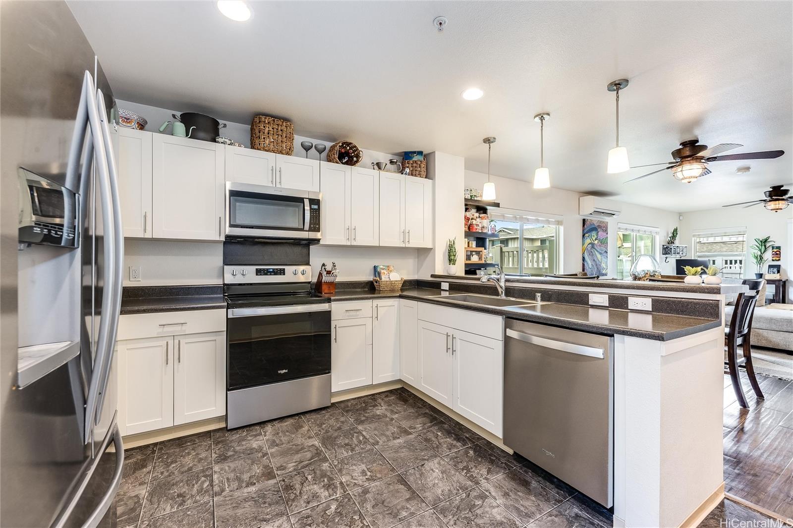 801 Kakala St Kapolei - Rental - photo 4 of 24