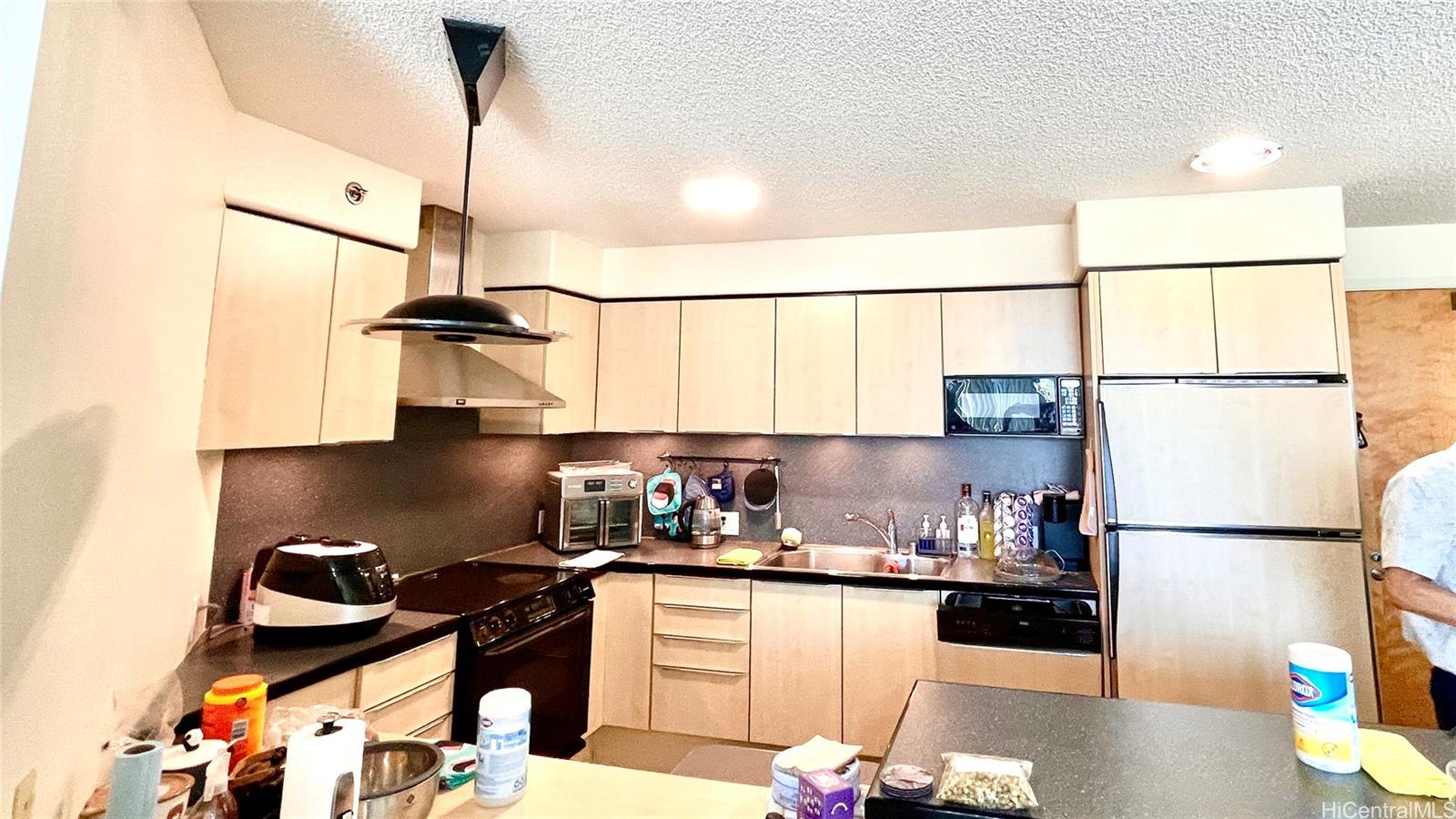 One Archer Lane condo # 2305, Honolulu, Hawaii - photo 4 of 14