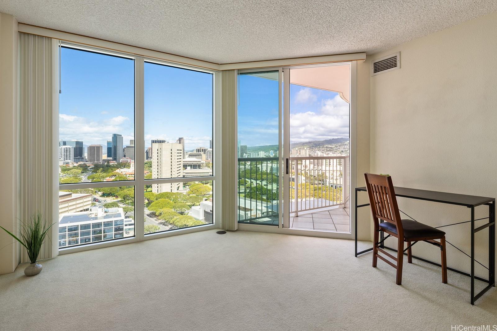 One Archer Lane condo # 2305, Honolulu, Hawaii - photo 4 of 15