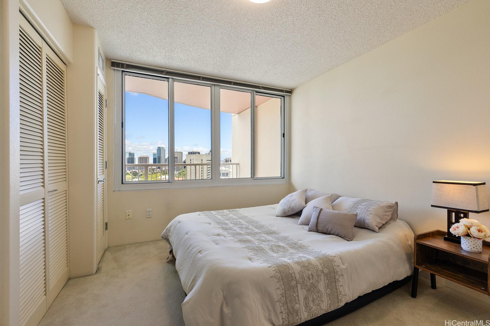 One Archer Lane condo # 2305, Honolulu, Hawaii - photo 5 of 15