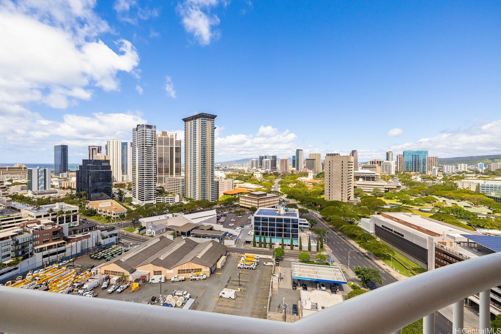 One Archer Lane condo # 2305, Honolulu, Hawaii - photo 8 of 15