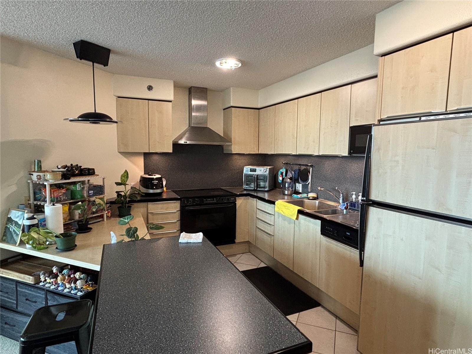 One Archer Lane condo # 2305, Honolulu, Hawaii - photo 10 of 14