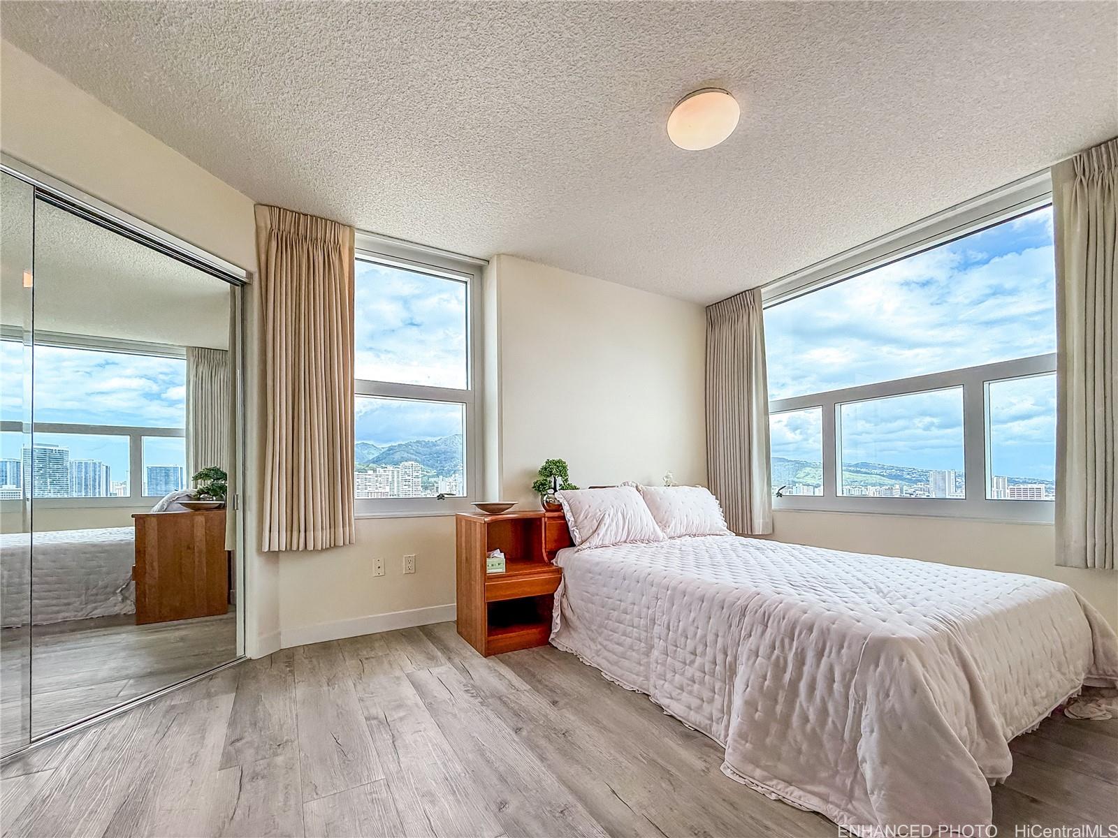 One Archer Lane condo # 2609, Honolulu, Hawaii - photo 2 of 17