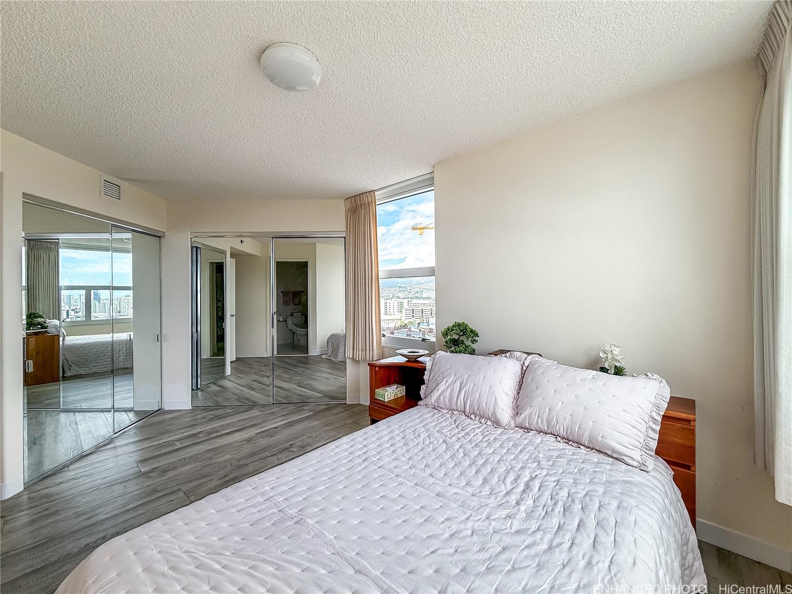 One Archer Lane condo # 2609, Honolulu, Hawaii - photo 3 of 17