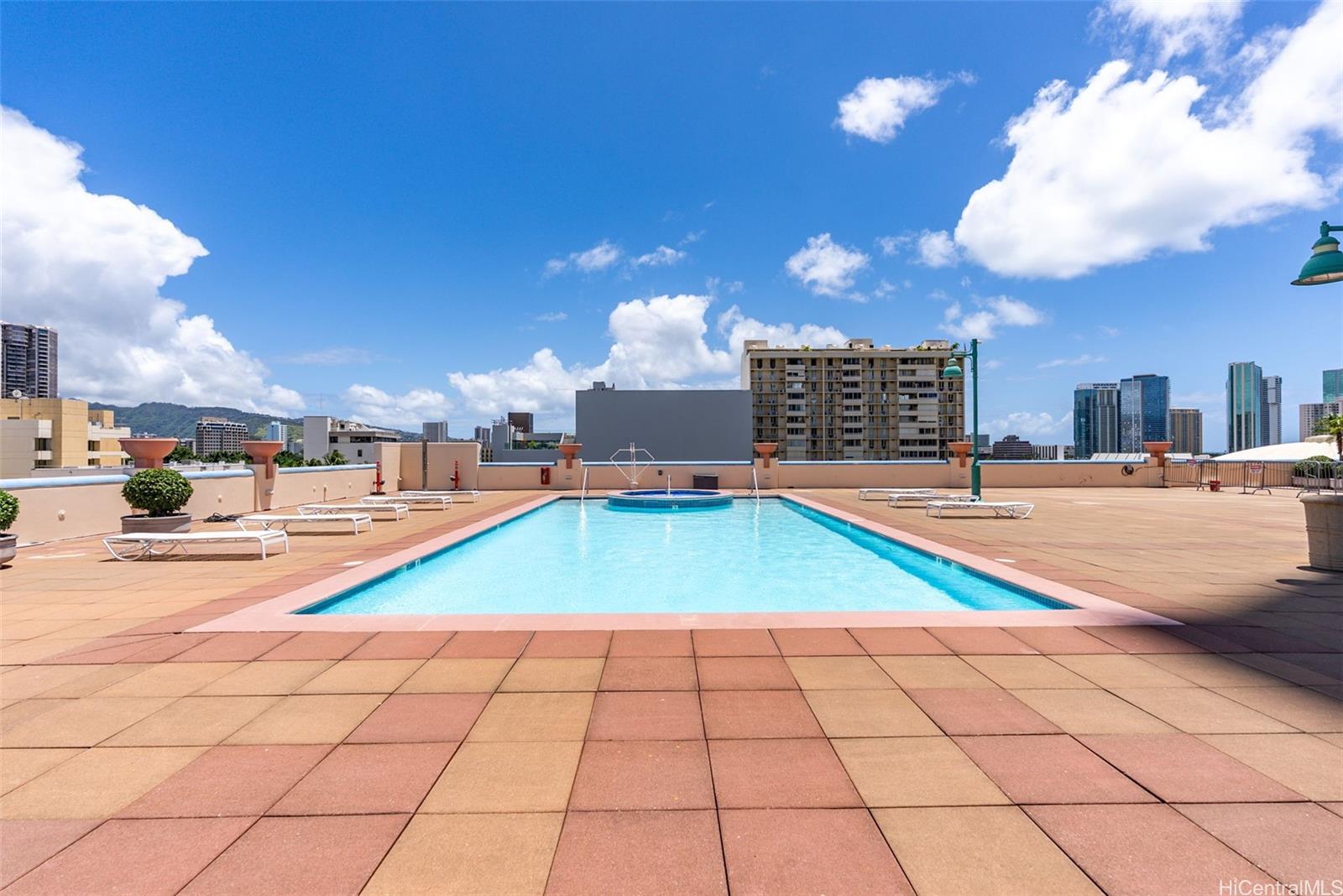 One Archer Lane condo # 2701, Honolulu, Hawaii - photo 15 of 17