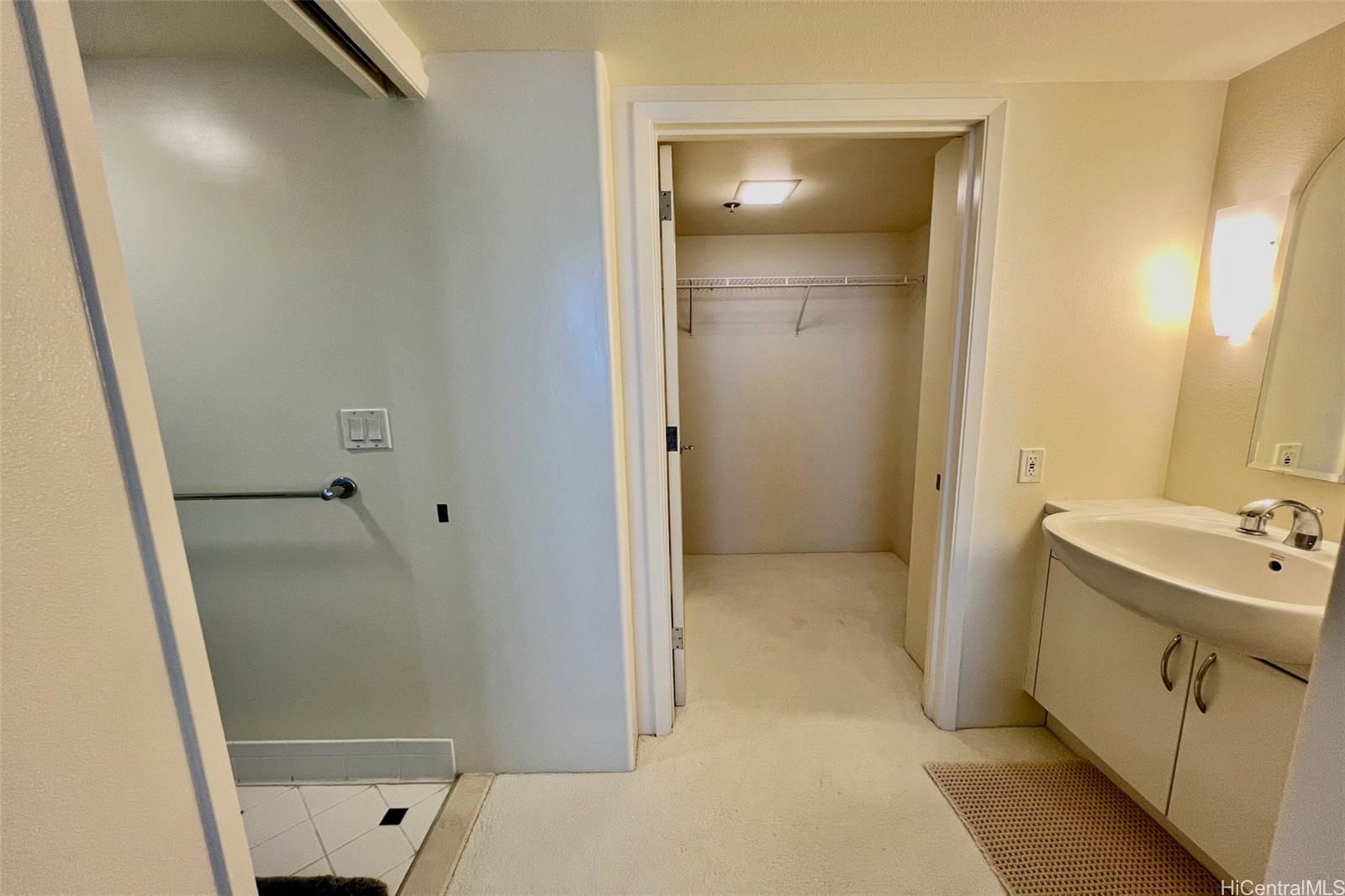 One Archer Lane condo # 2903, Honolulu, Hawaii - photo 10 of 18