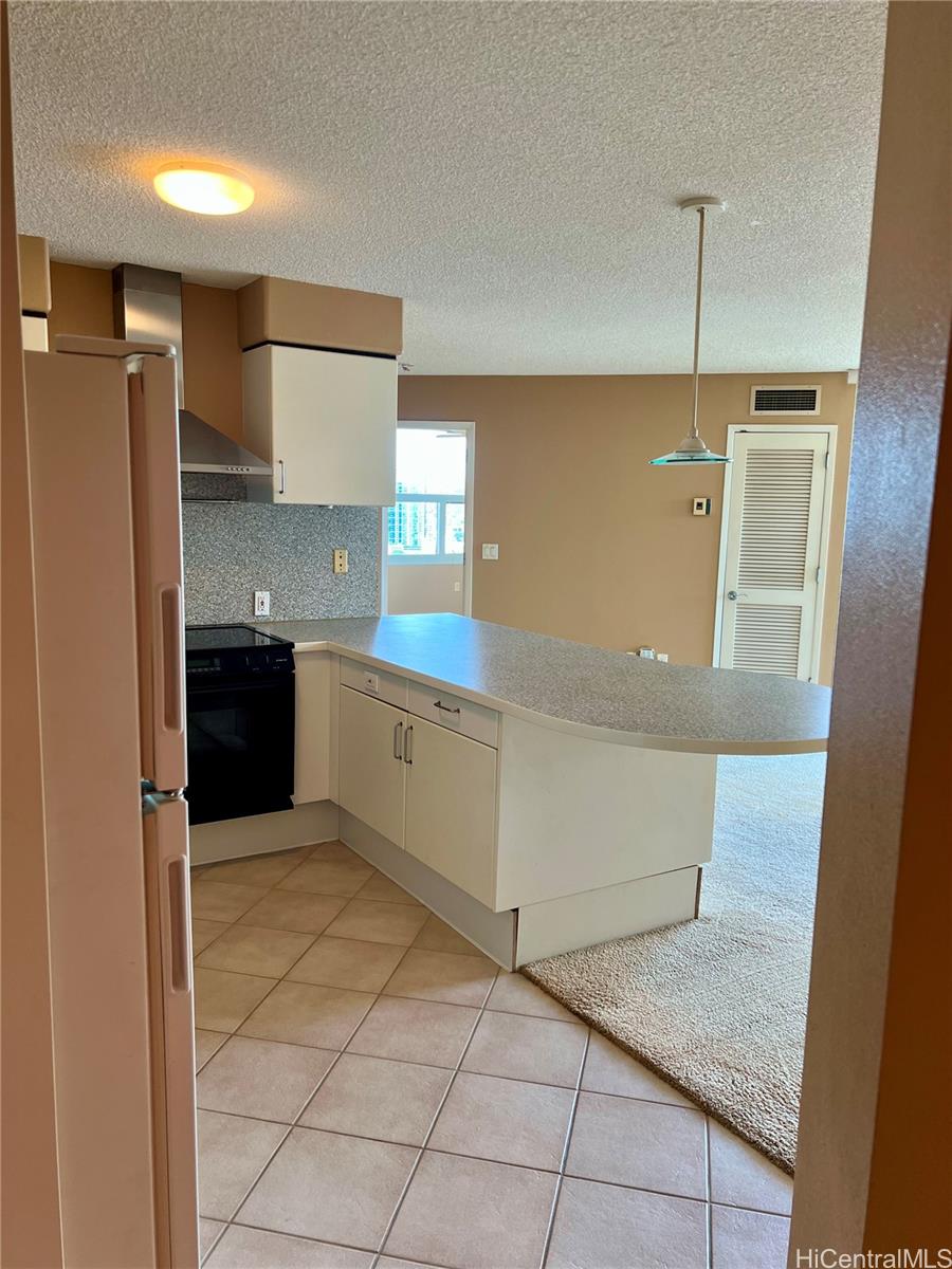 One Archer Lane condo # 3107, Honolulu, Hawaii - photo 3 of 20